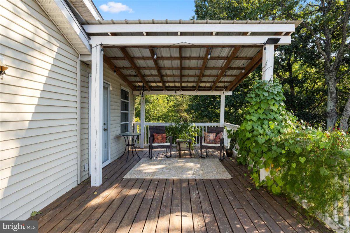 MOUNTAIN VIEW ACRES - Residential