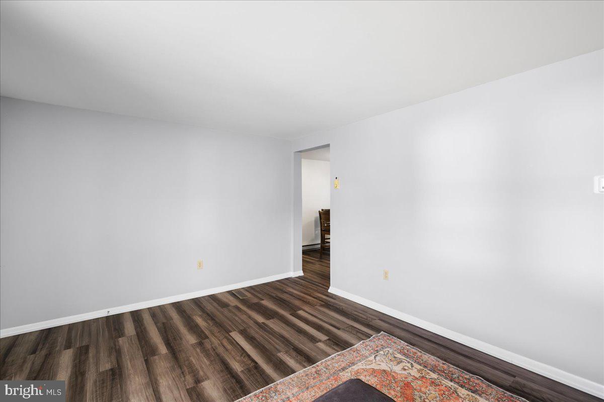 MOUNTAIN VIEW ACRES - Residential