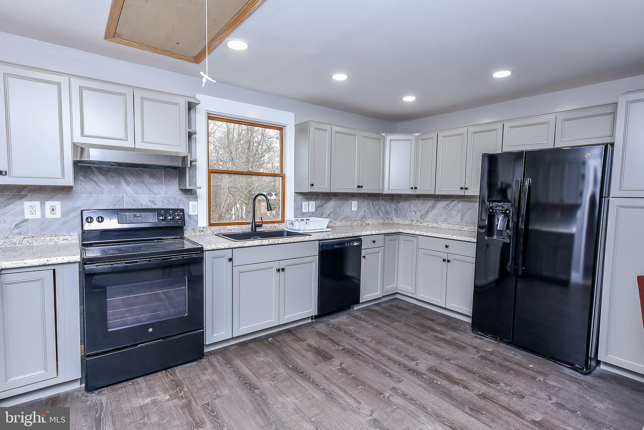 MAWANI VILLAGE - Residential