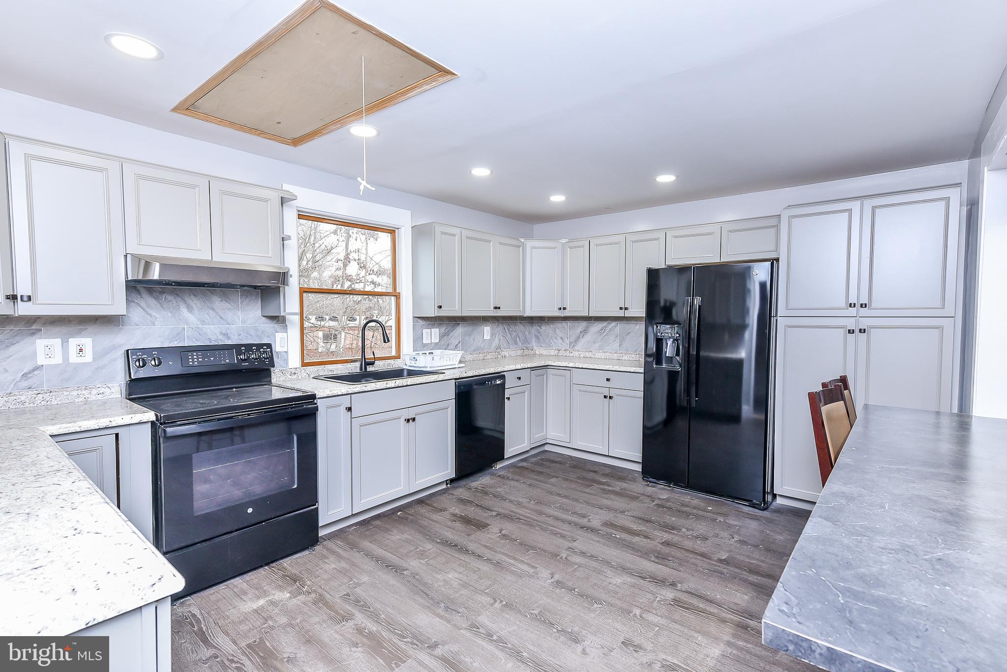 MAWANI VILLAGE - Residential