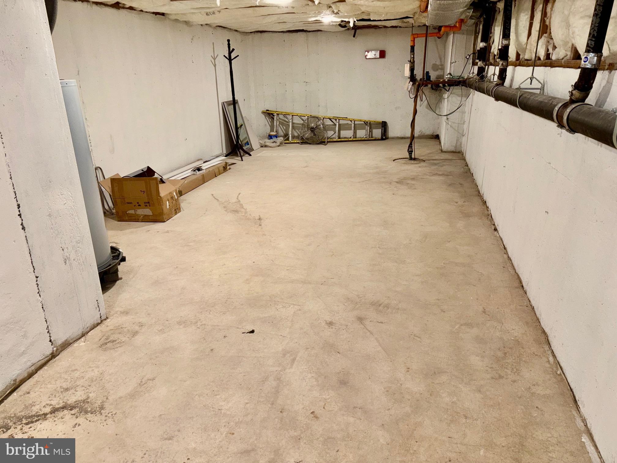 UNIVERSITY CITY - Commercial Lease