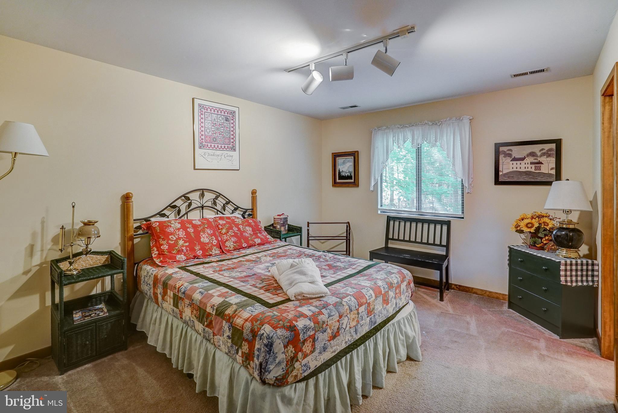 STUBBS OVERLOOK - Residential