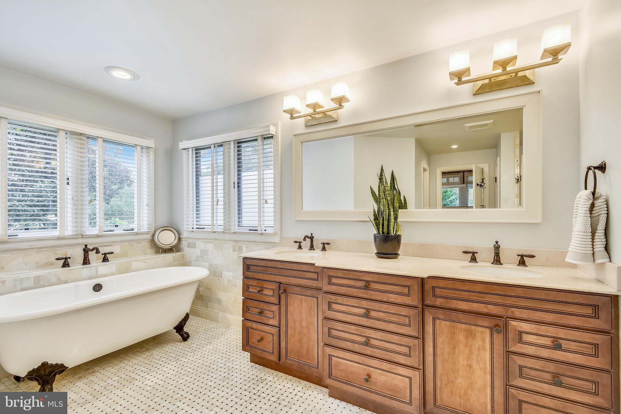 FRANKLIN FARM - Residential