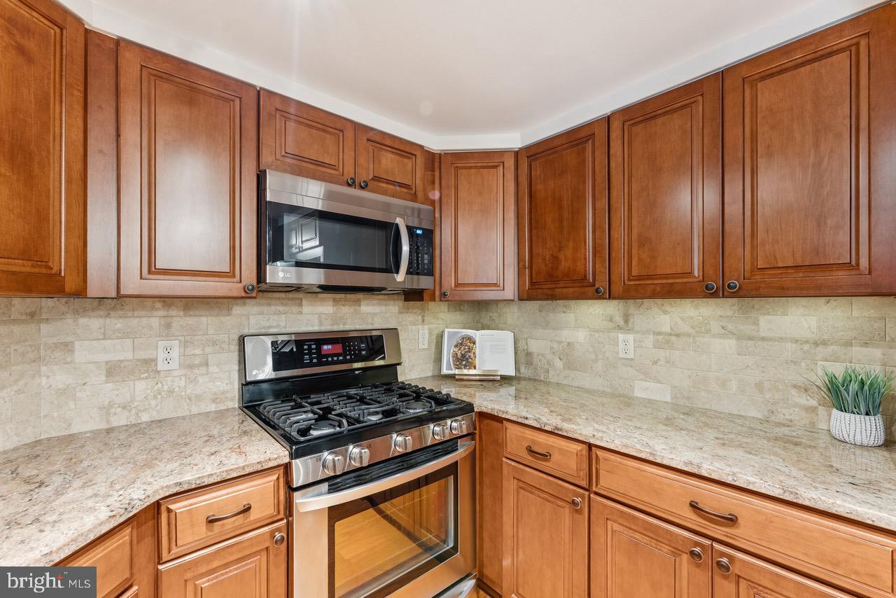 1045 N UTAH STREET N 2-212