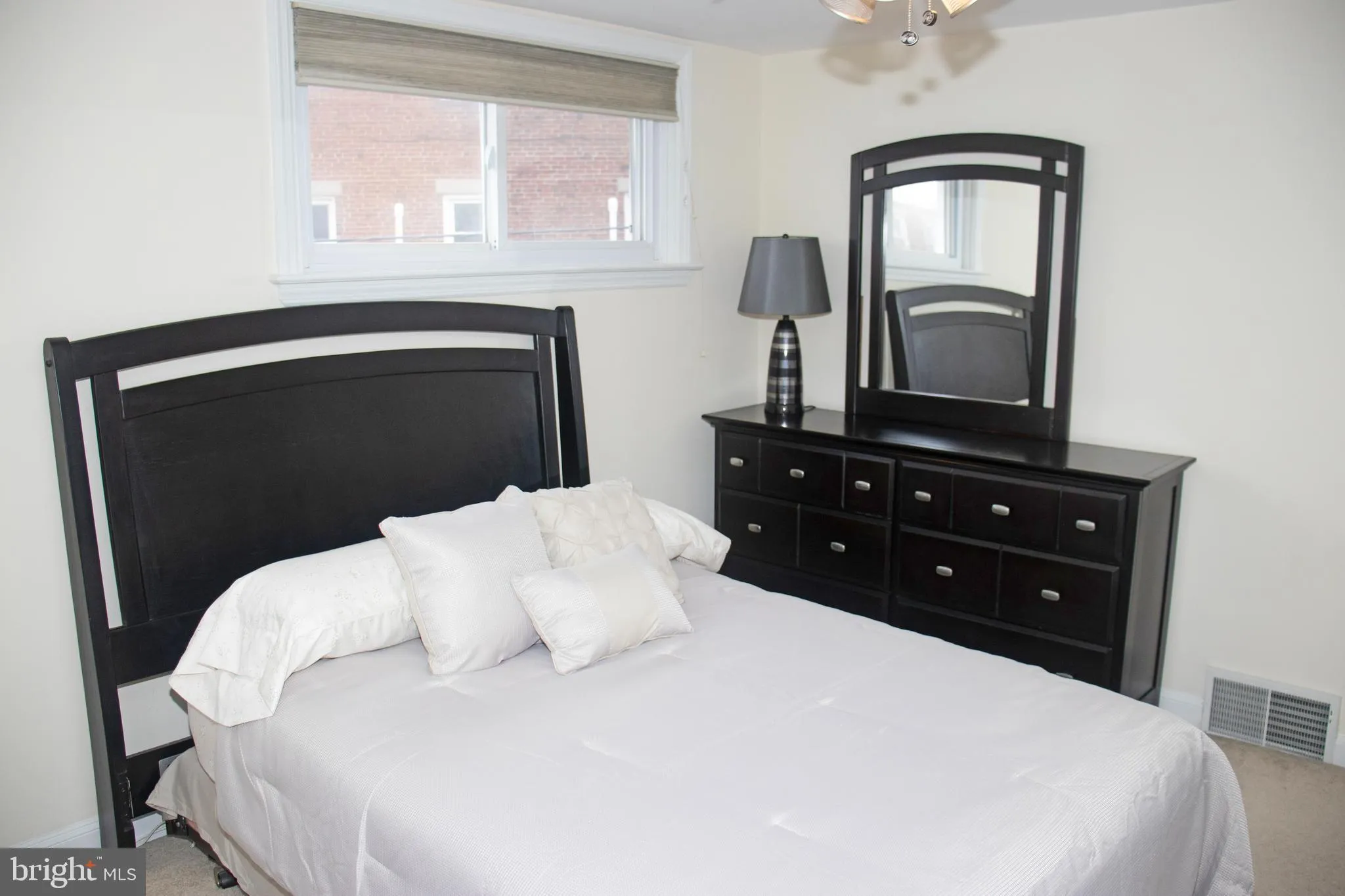 Drexel Hill, Pennsylvania 19026, United States, 3 Bedrooms Bedrooms, ,2 BathroomsBathrooms,Residential,Active,252267