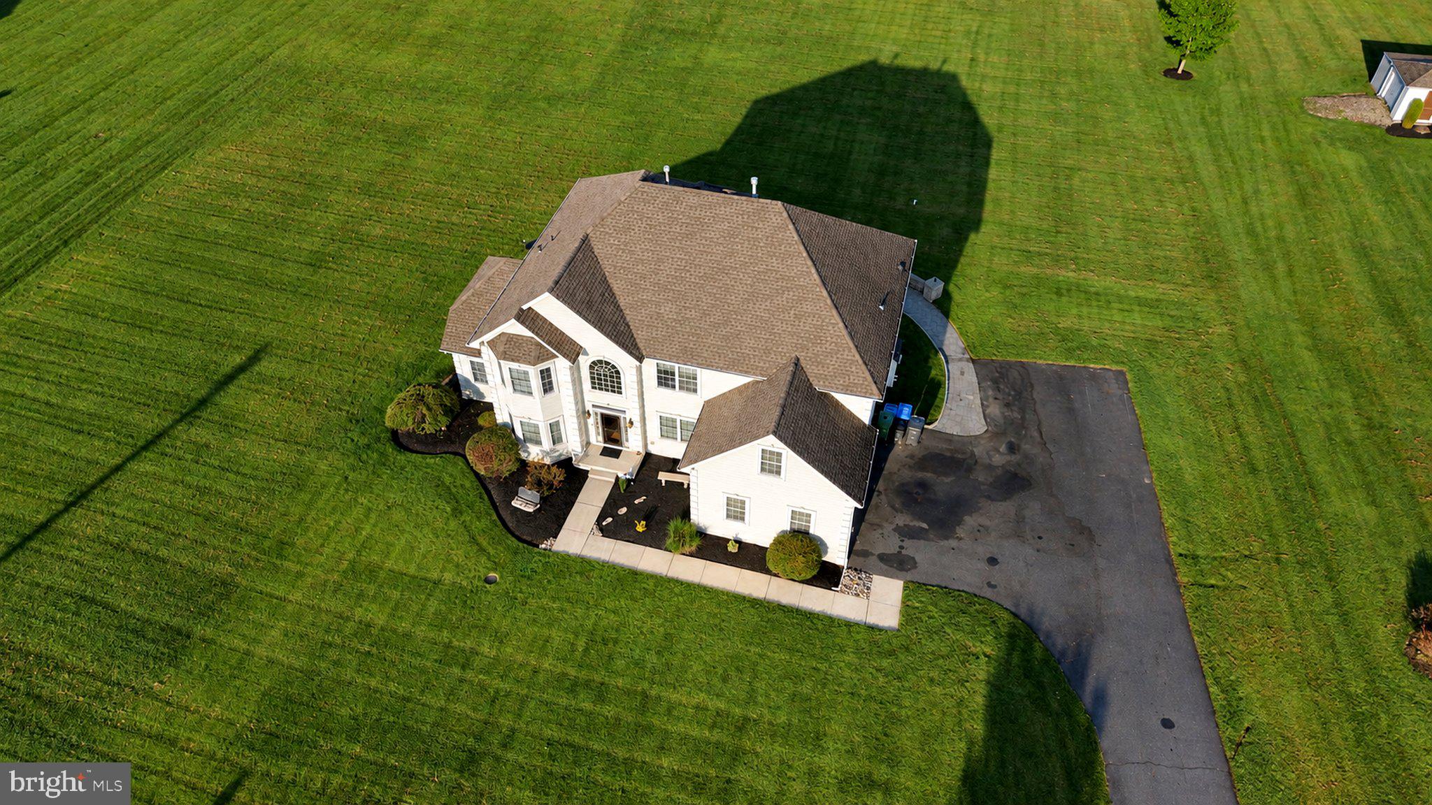7 BRADFORD LANE