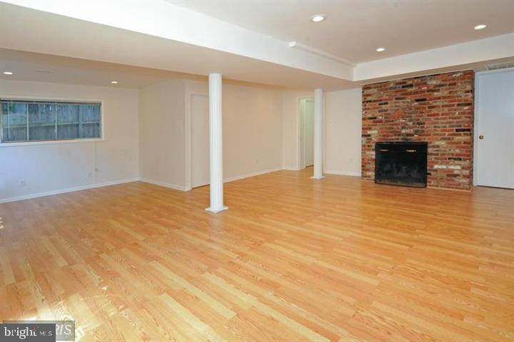 GLEN ECHO - Residential Lease