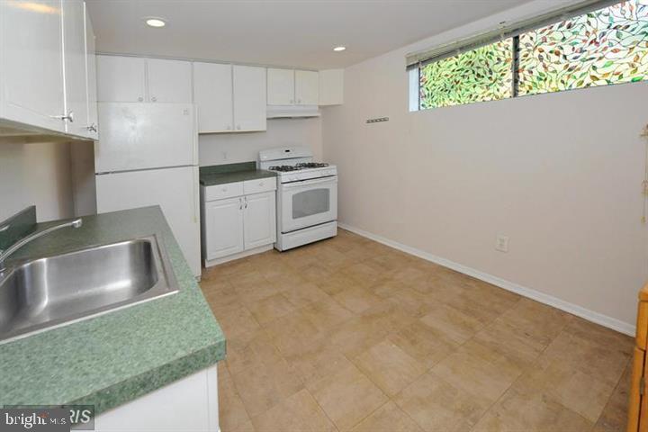 GLEN ECHO - Residential Lease