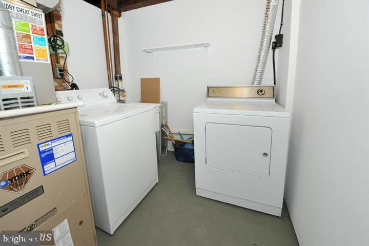 GLEN ECHO - Residential Lease