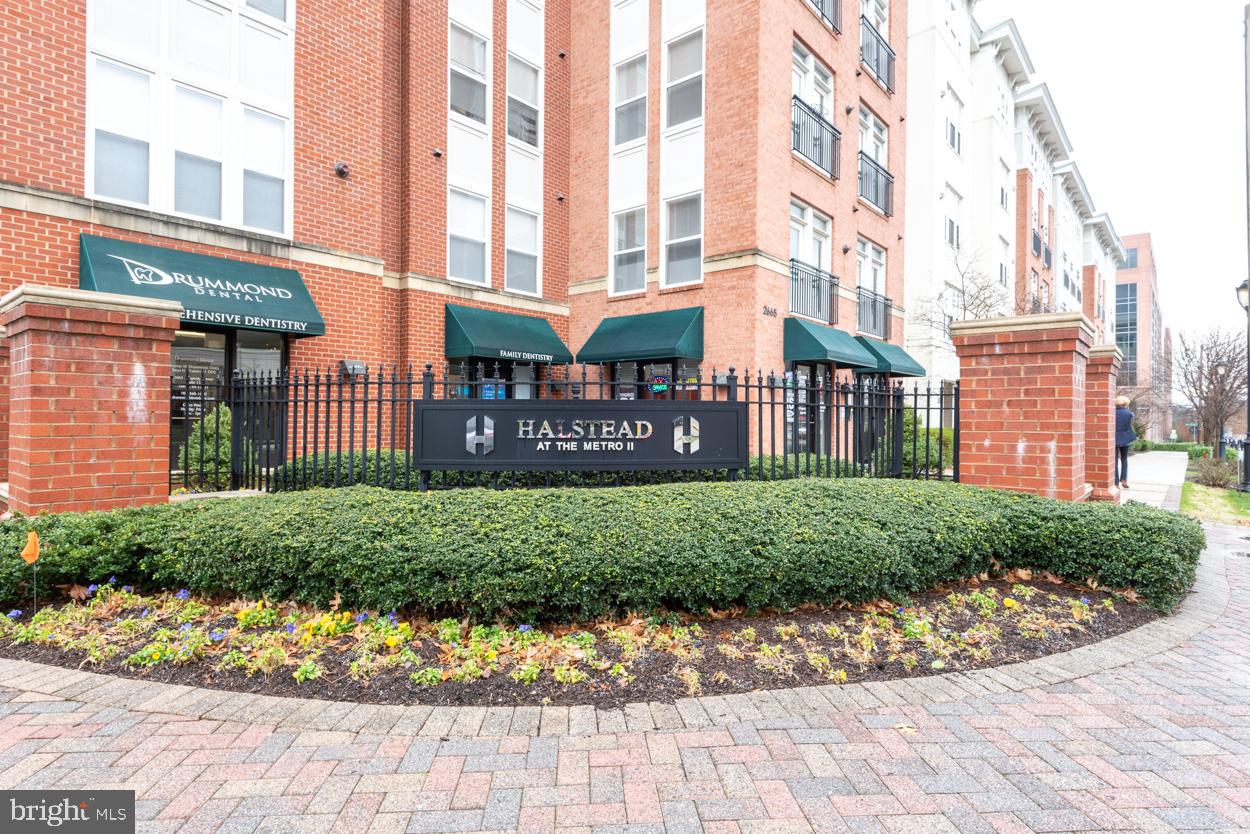 HALSTEAD AT THE METRO - Residential Lease