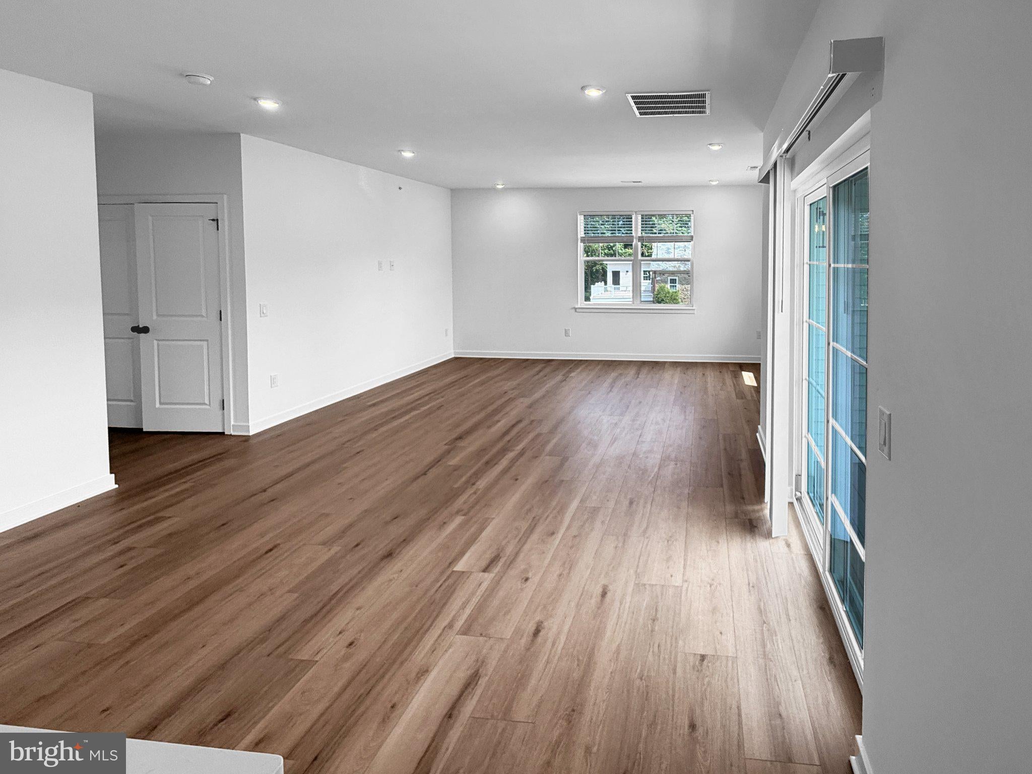 365 BUTLER AVENUE W 1B