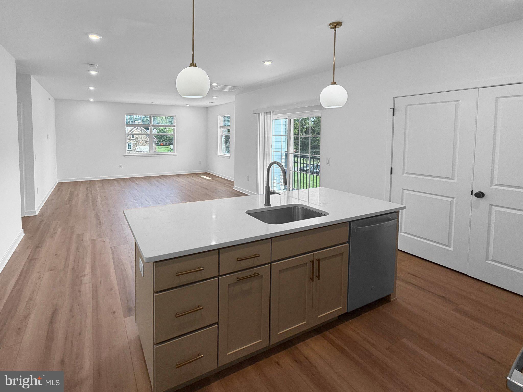 365 BUTLER AVENUE W 1B