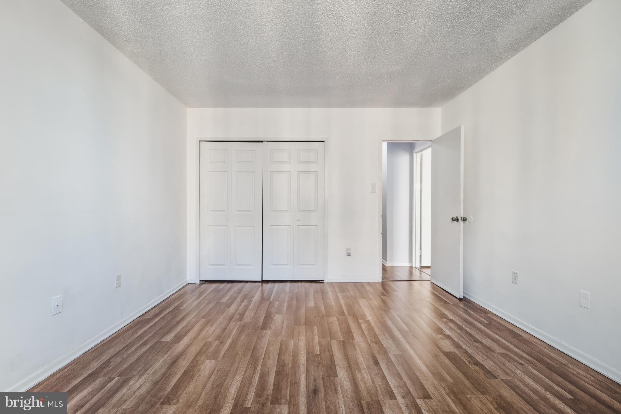 SKYLINE PLAZA - Residential