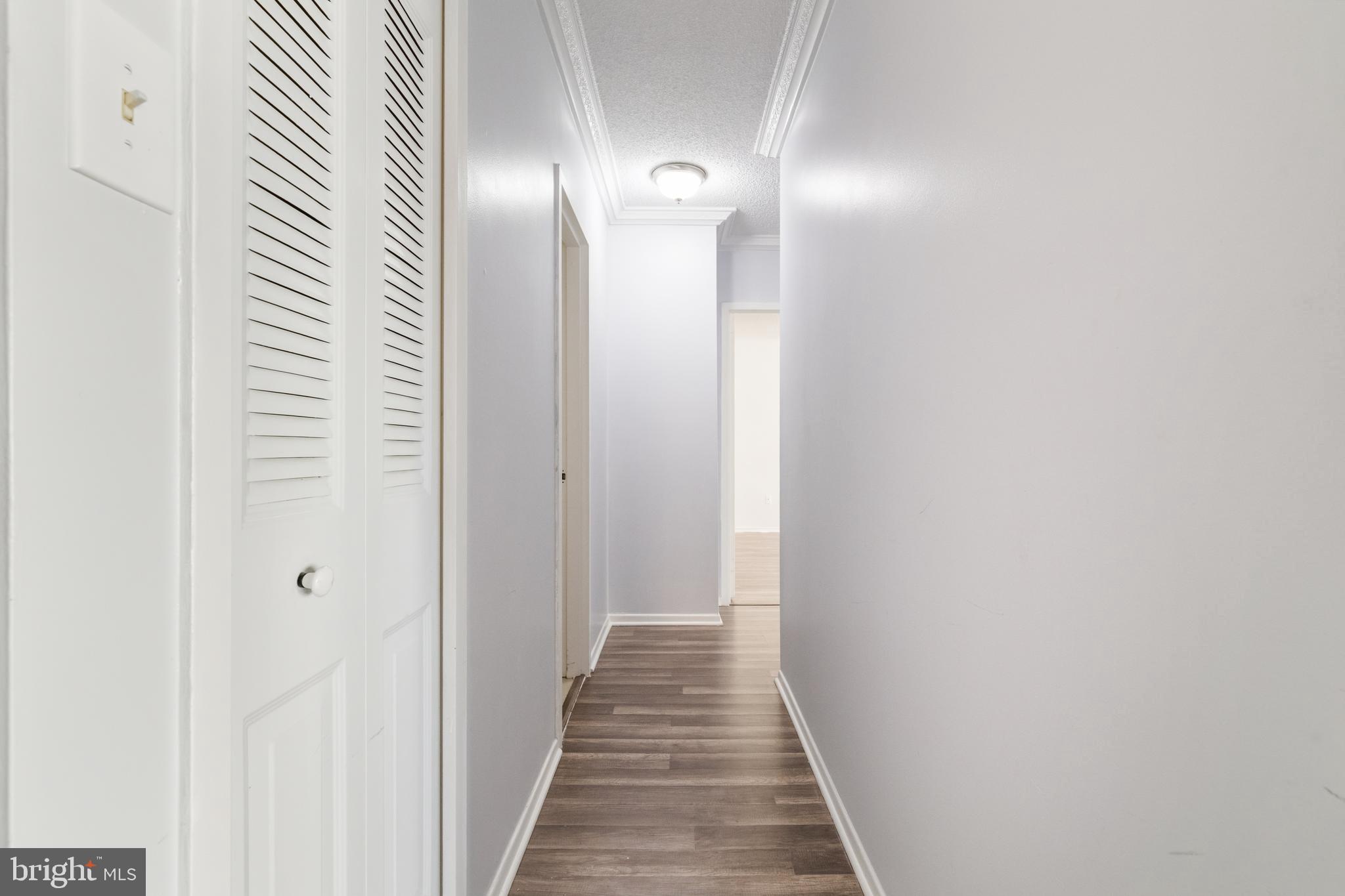 SKYLINE PLAZA - Residential