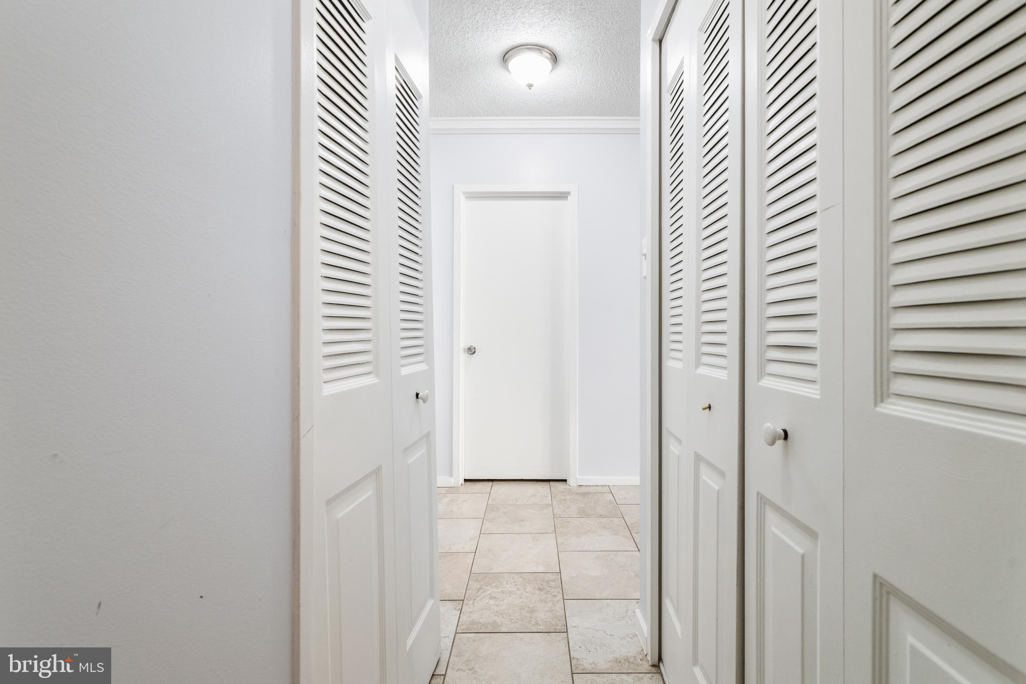 SKYLINE PLAZA - Residential