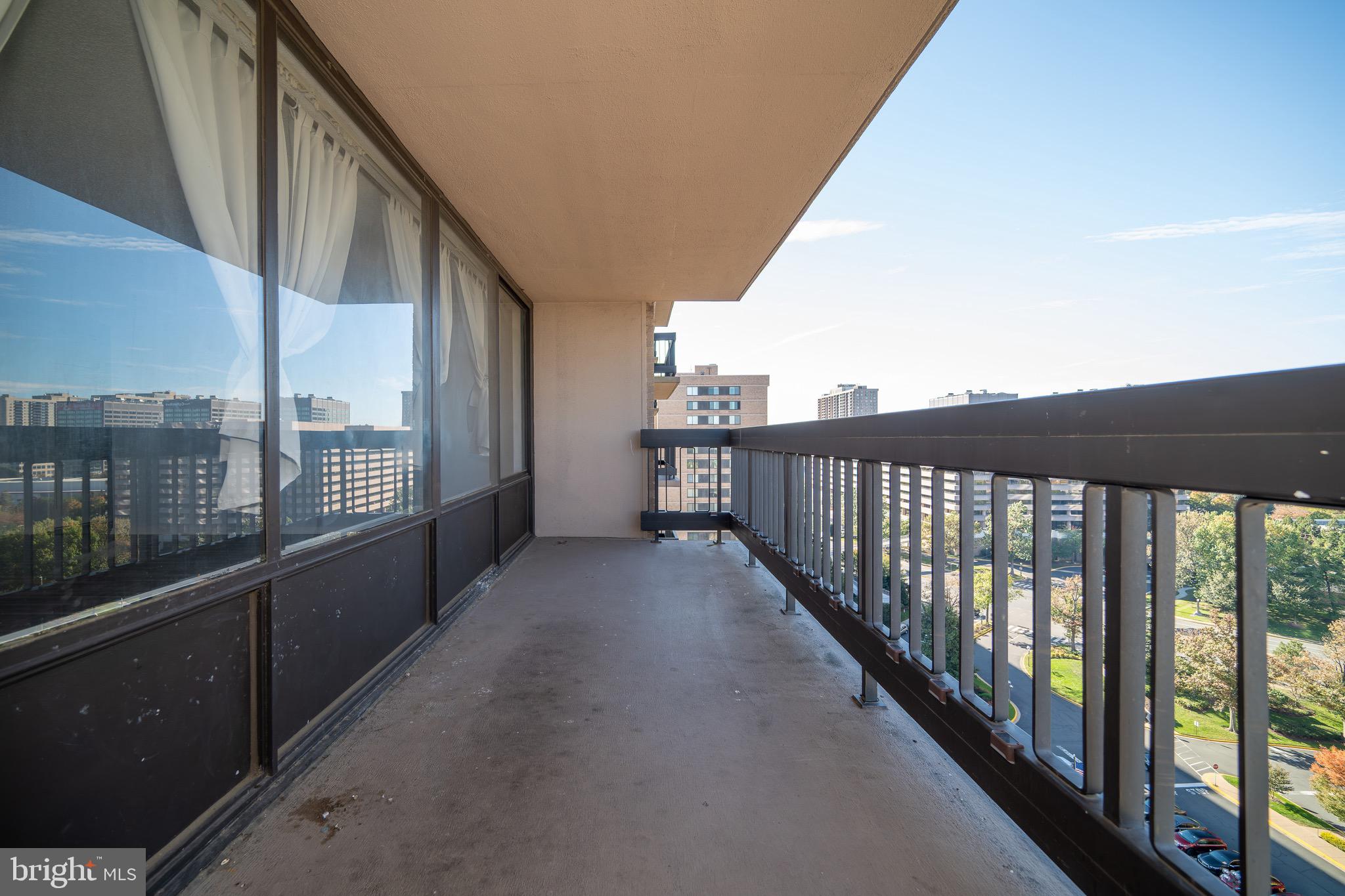 SKYLINE PLAZA - Residential