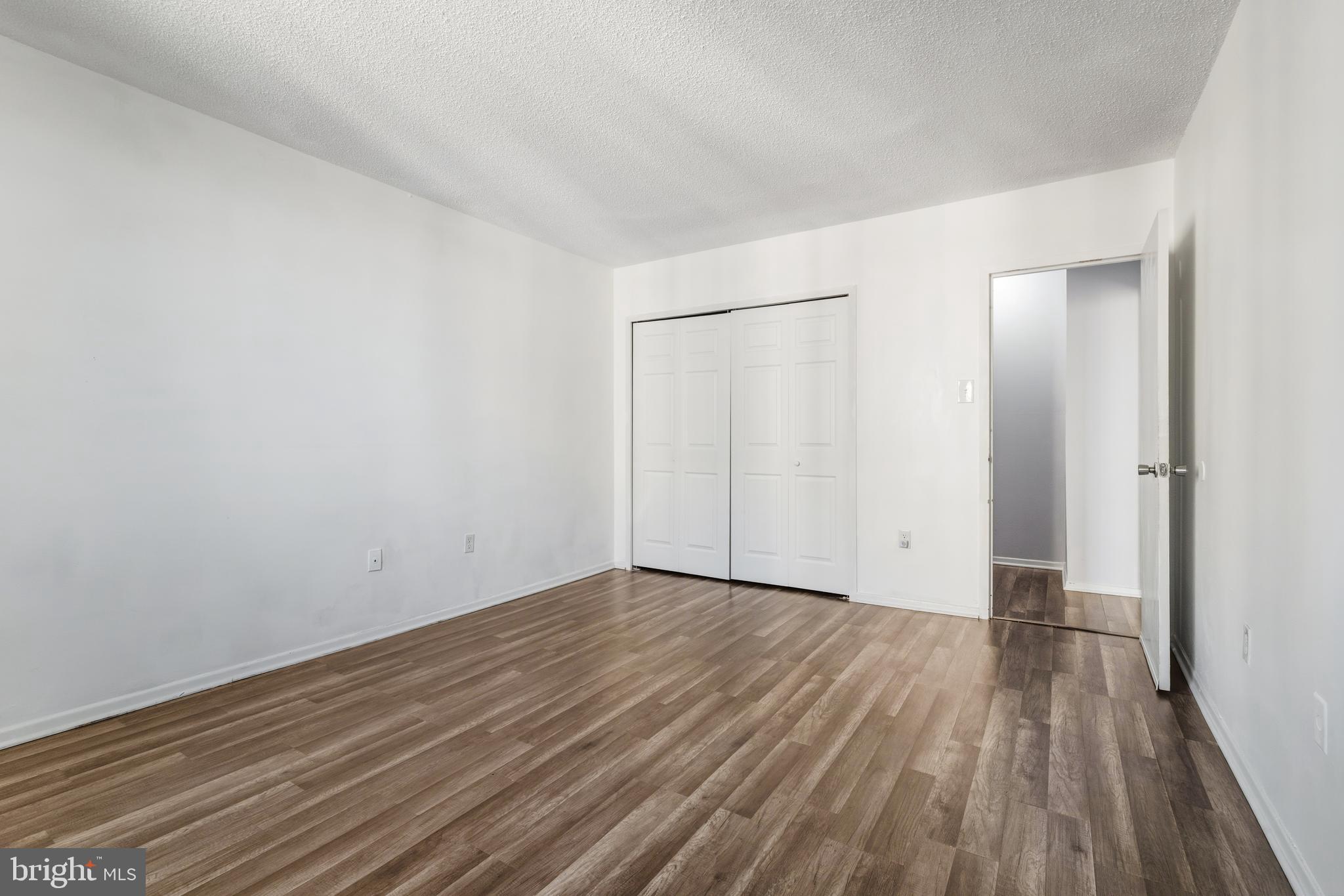 SKYLINE PLAZA - Residential