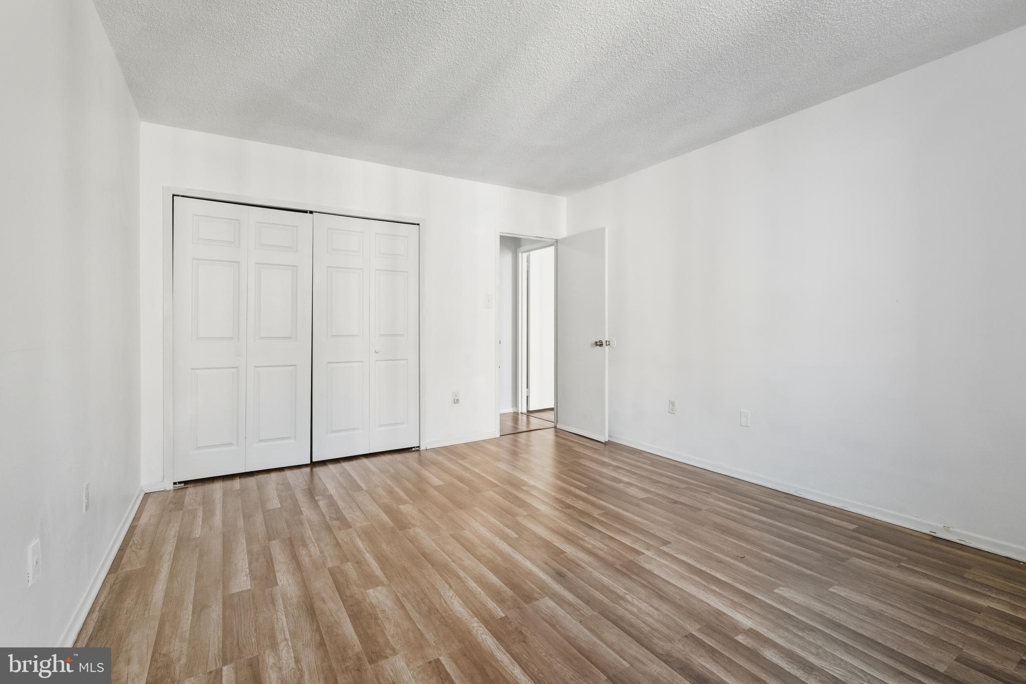 SKYLINE PLAZA - Residential