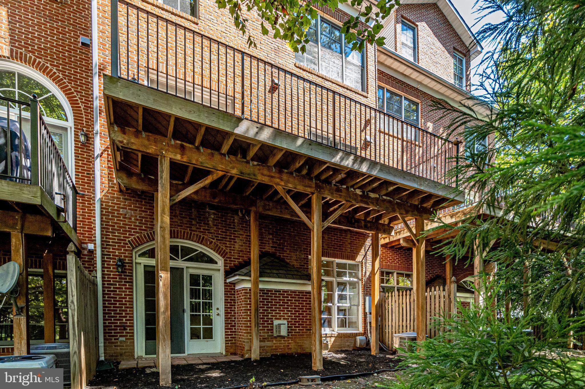 GLENBROOK VILLAGE - Residential