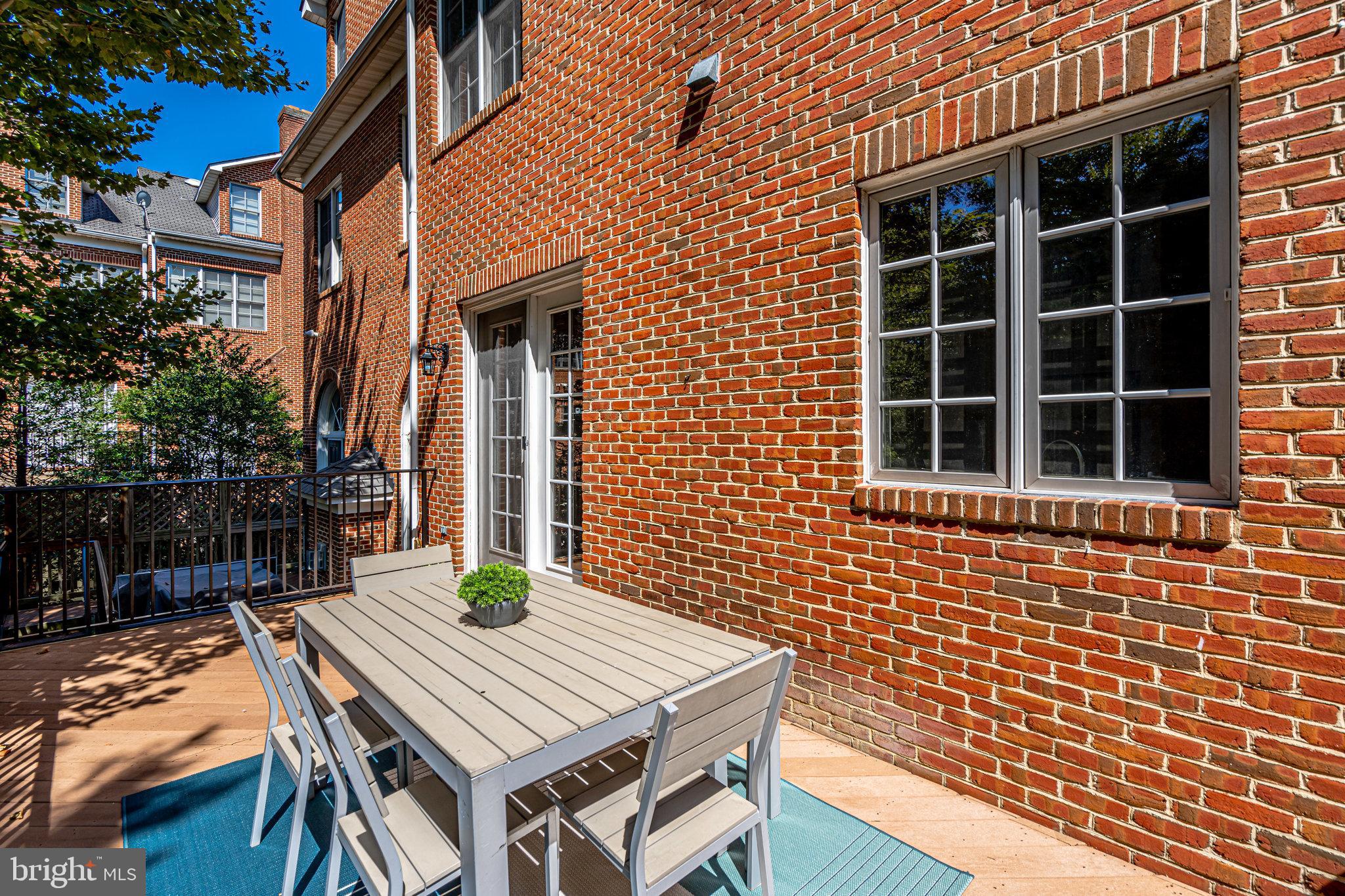 GLENBROOK VILLAGE - Residential