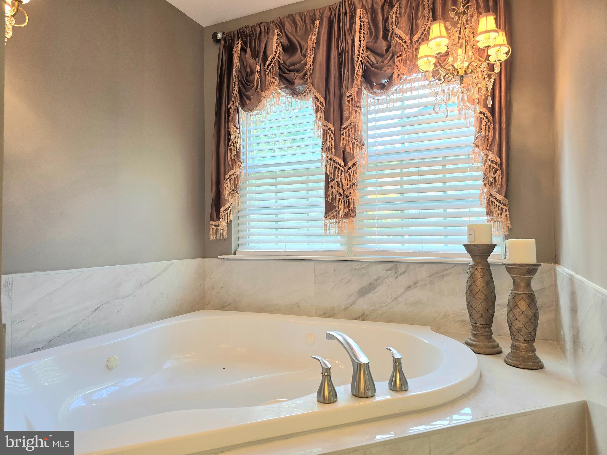 GLENSHIRE ESTATES - Residential