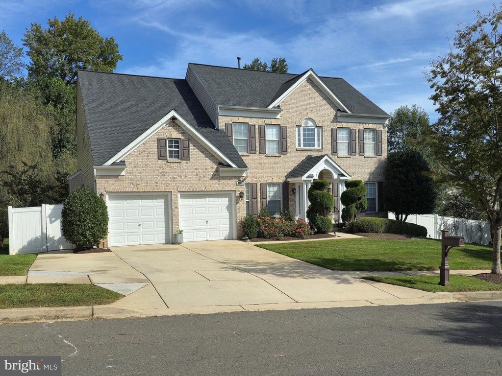 Photo of 5203 Ashleigh Glen Court, GLENN DALE, MD 20769 (MLS # MDPG2178654)