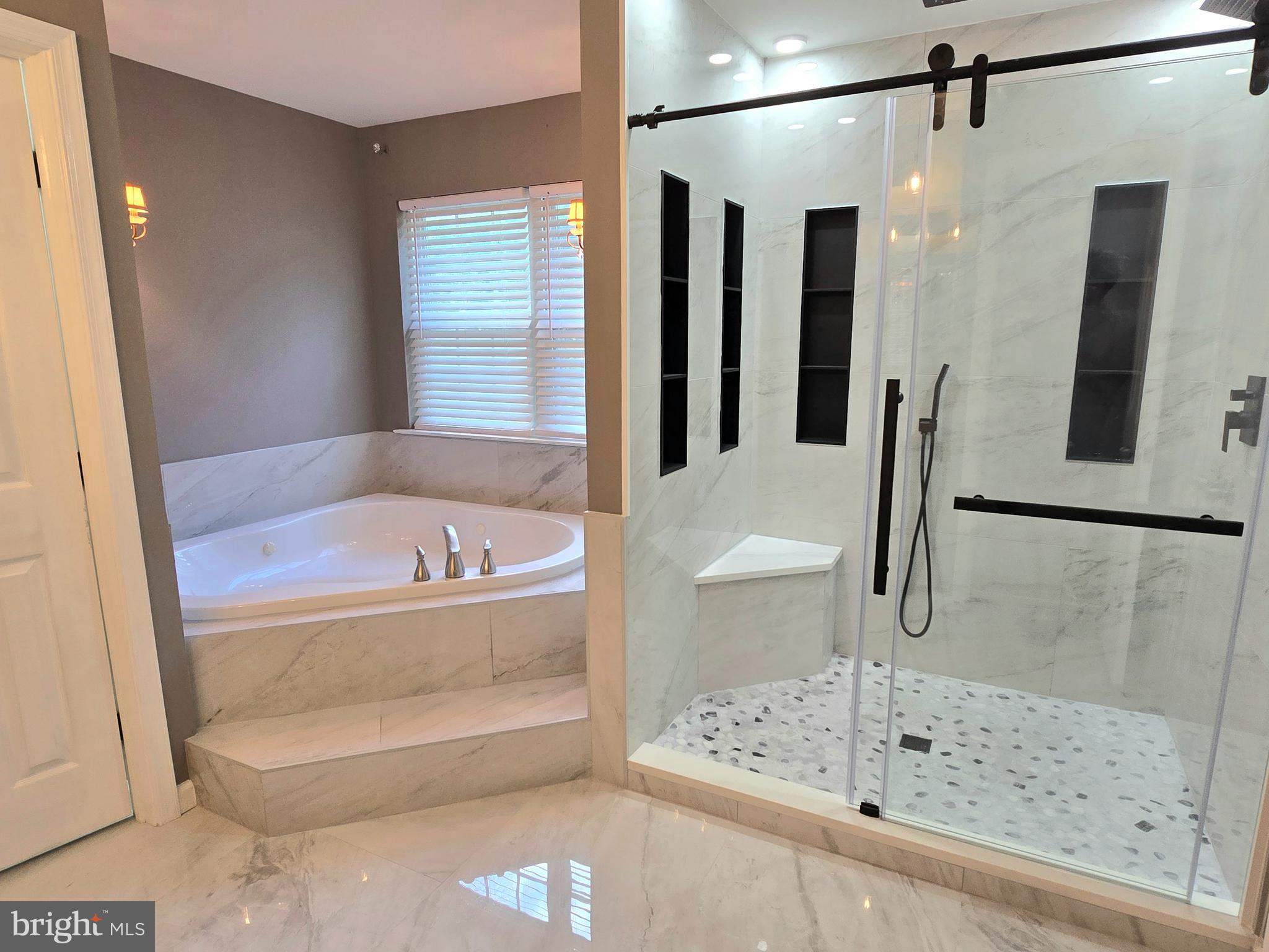 GLENSHIRE ESTATES - Residential