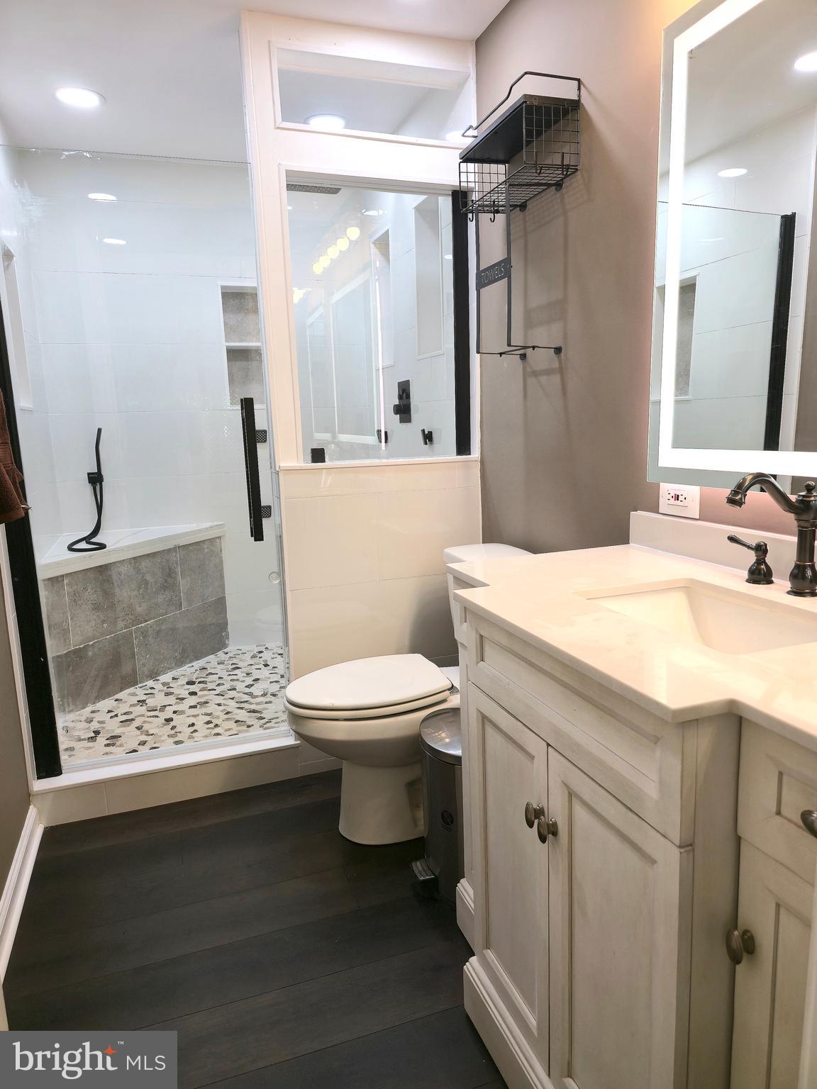 GLENSHIRE ESTATES - Residential