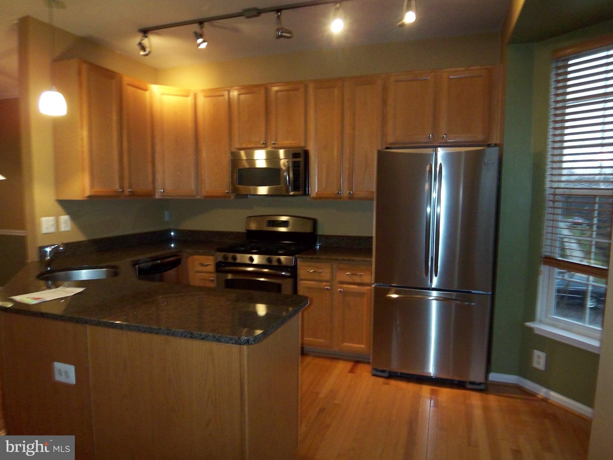 SUMMERS GROVE - Residential Lease