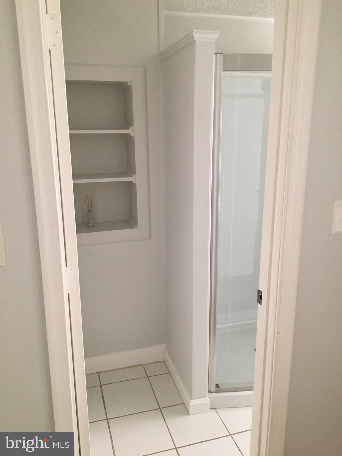 WASHINGTON VILLAGE - Residential Lease