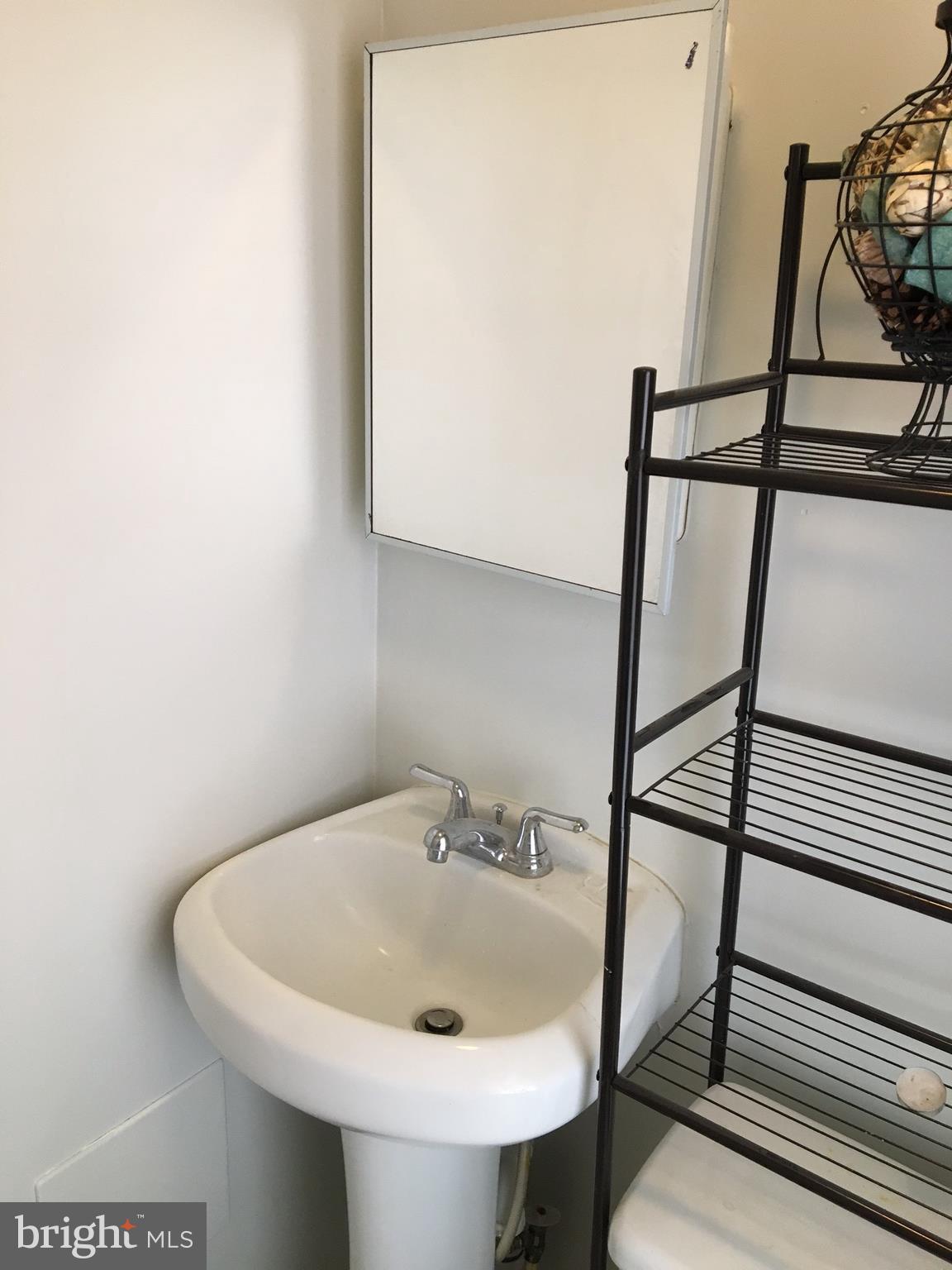 WASHINGTON VILLAGE - Residential Lease