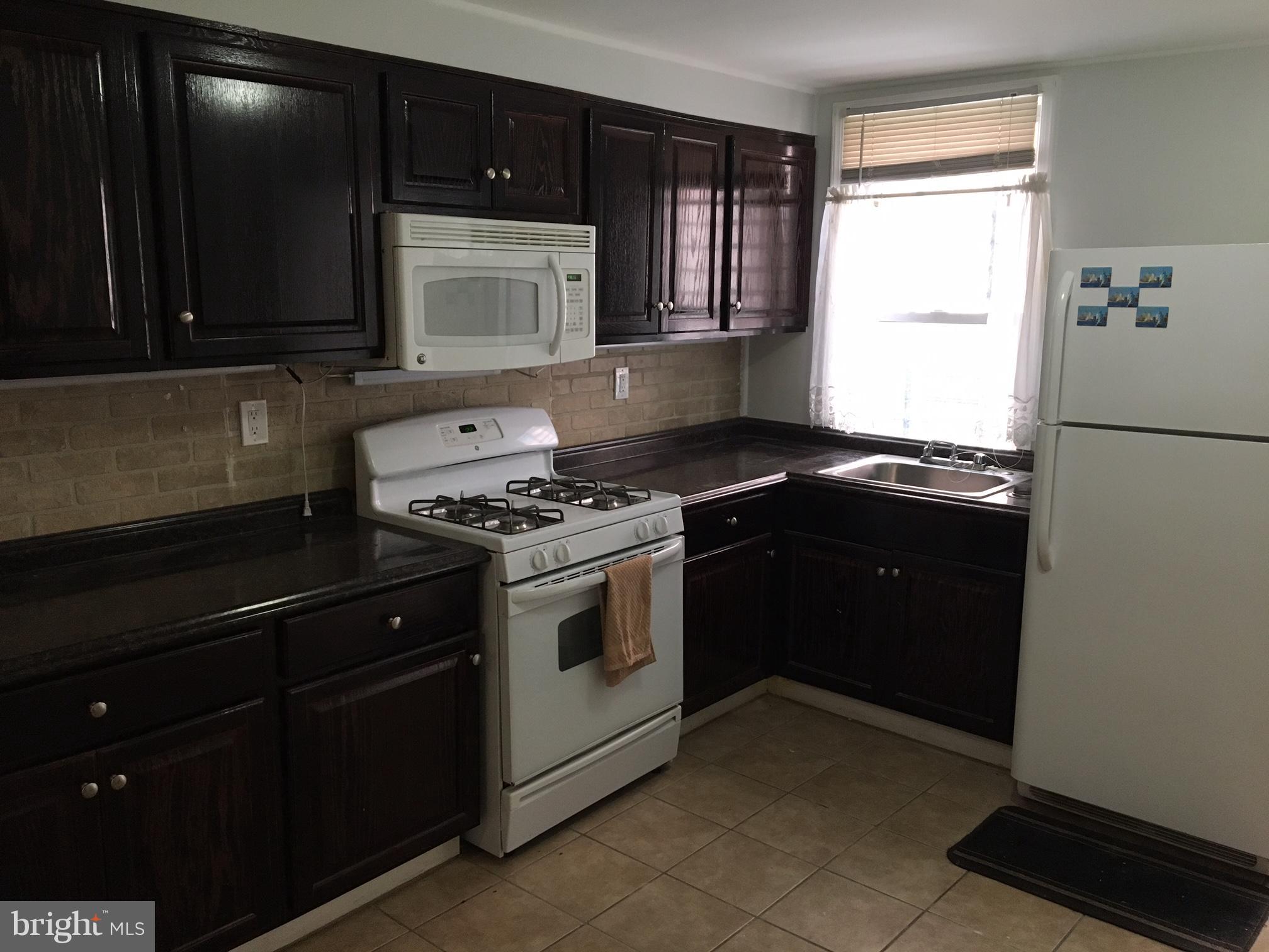 WASHINGTON VILLAGE - Residential Lease