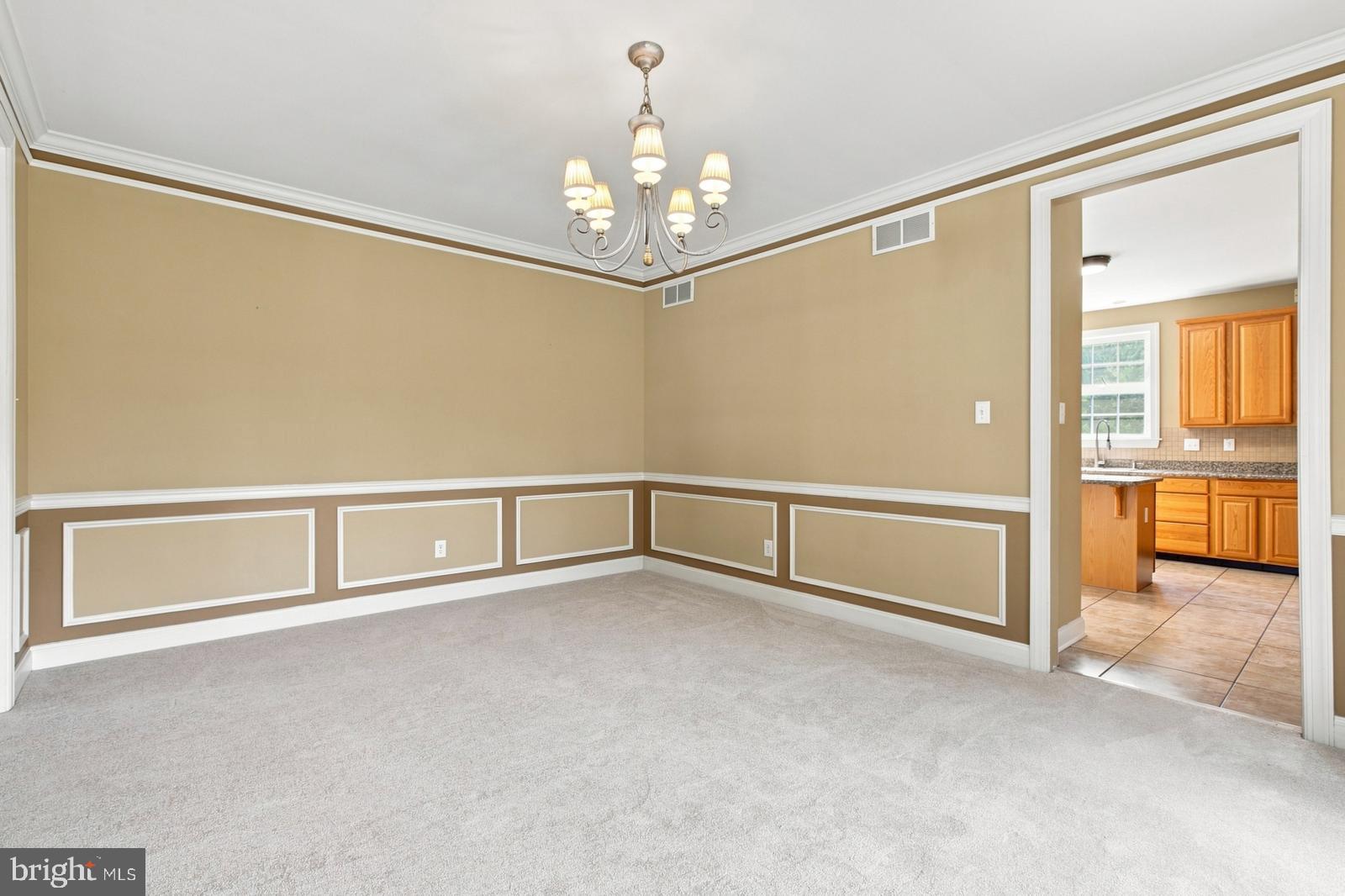 4 HARTFELD ROAD