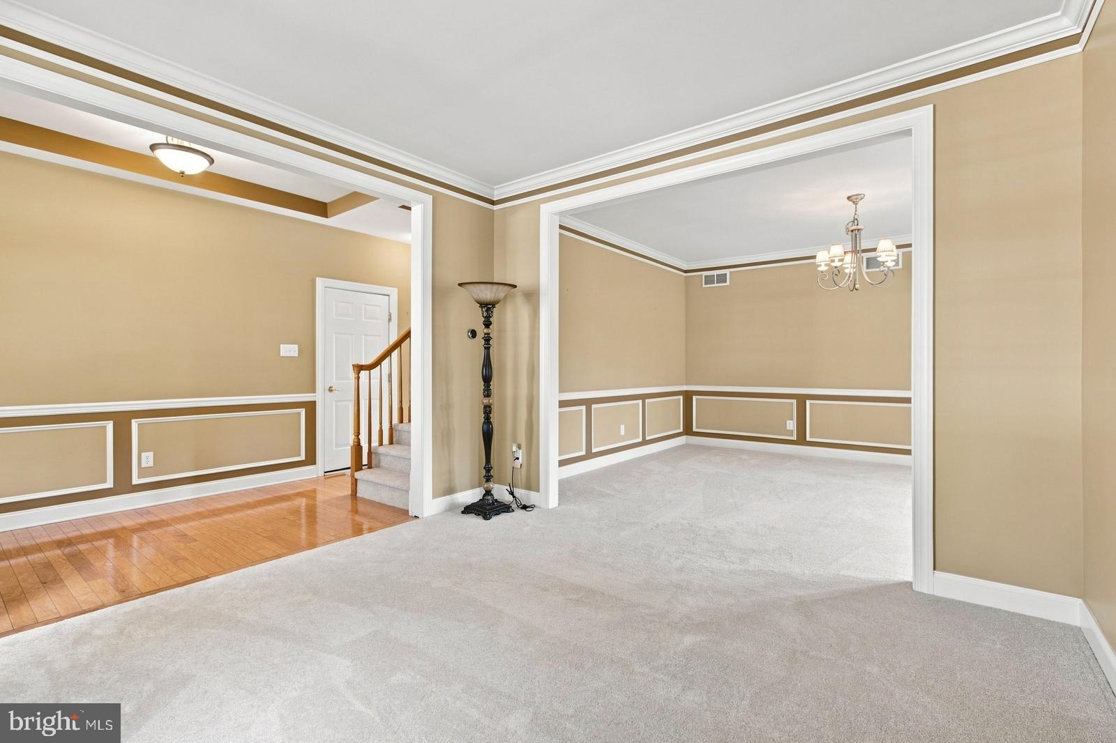 4 HARTFELD ROAD