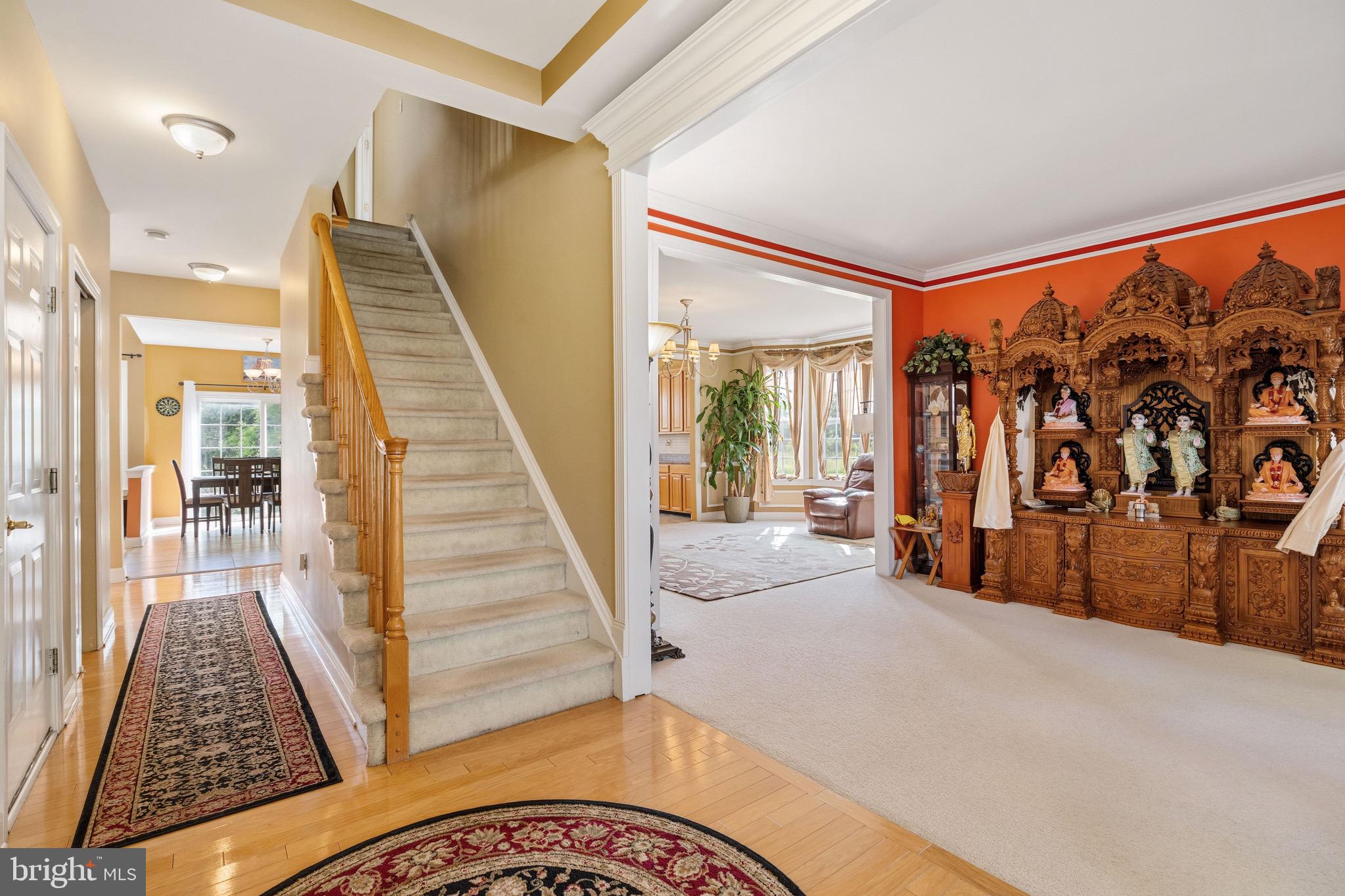4 HARTFELD ROAD