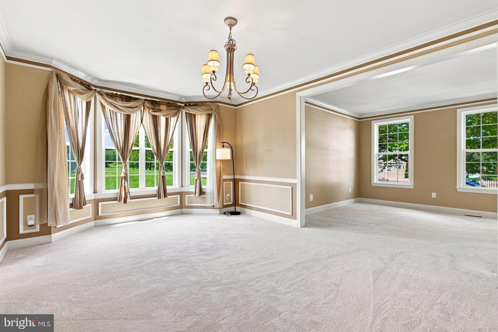 4 HARTFELD ROAD