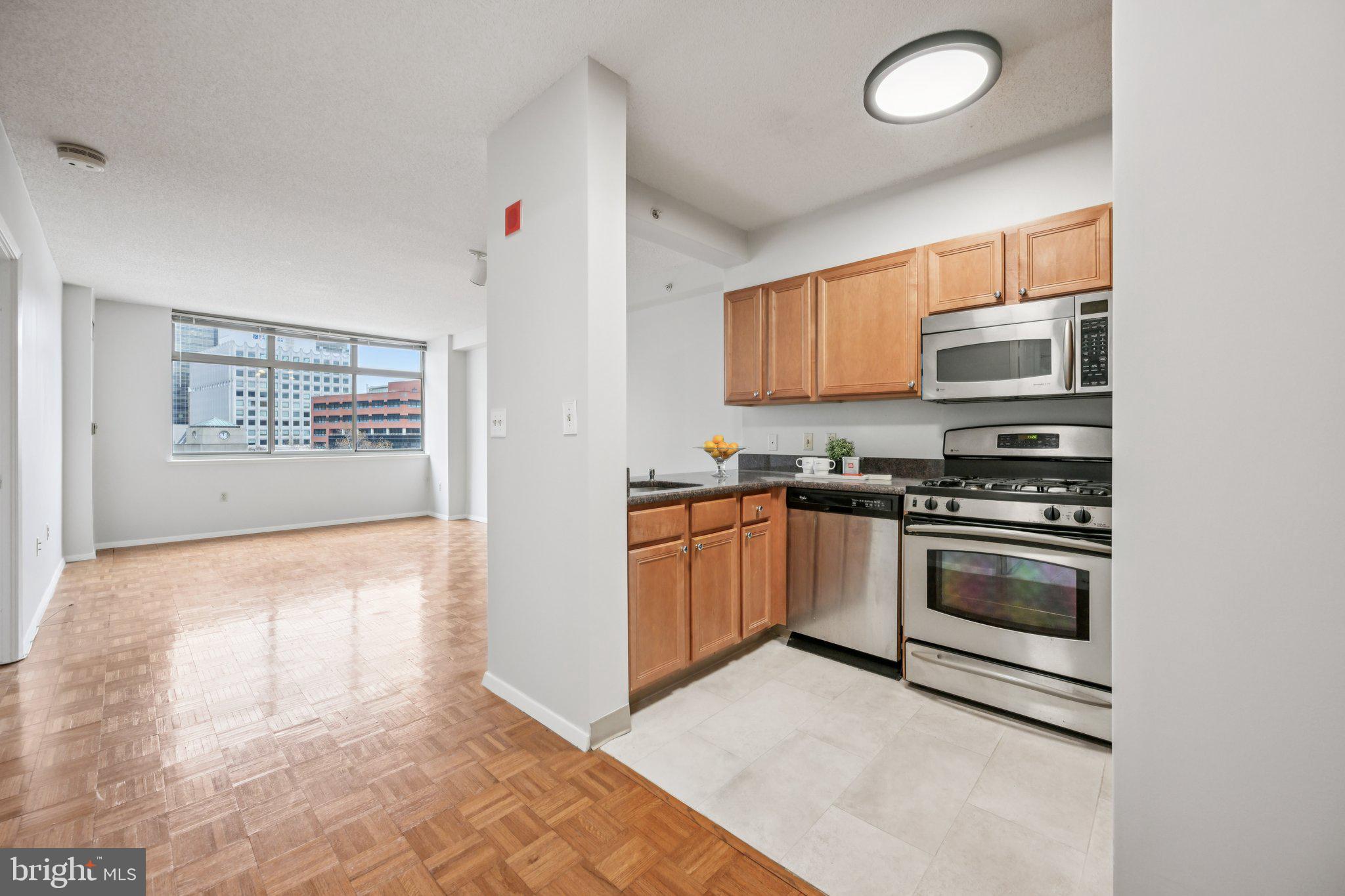 7111 WOODMONT AVENUE 814