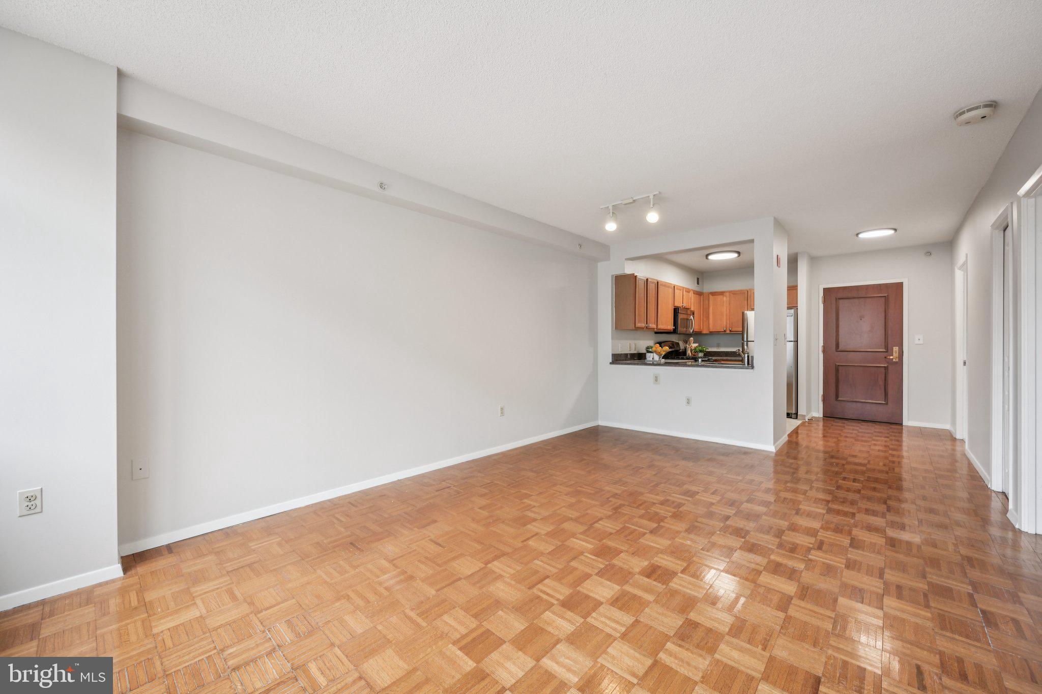 DOWNTOWN BETHESDA - Residential