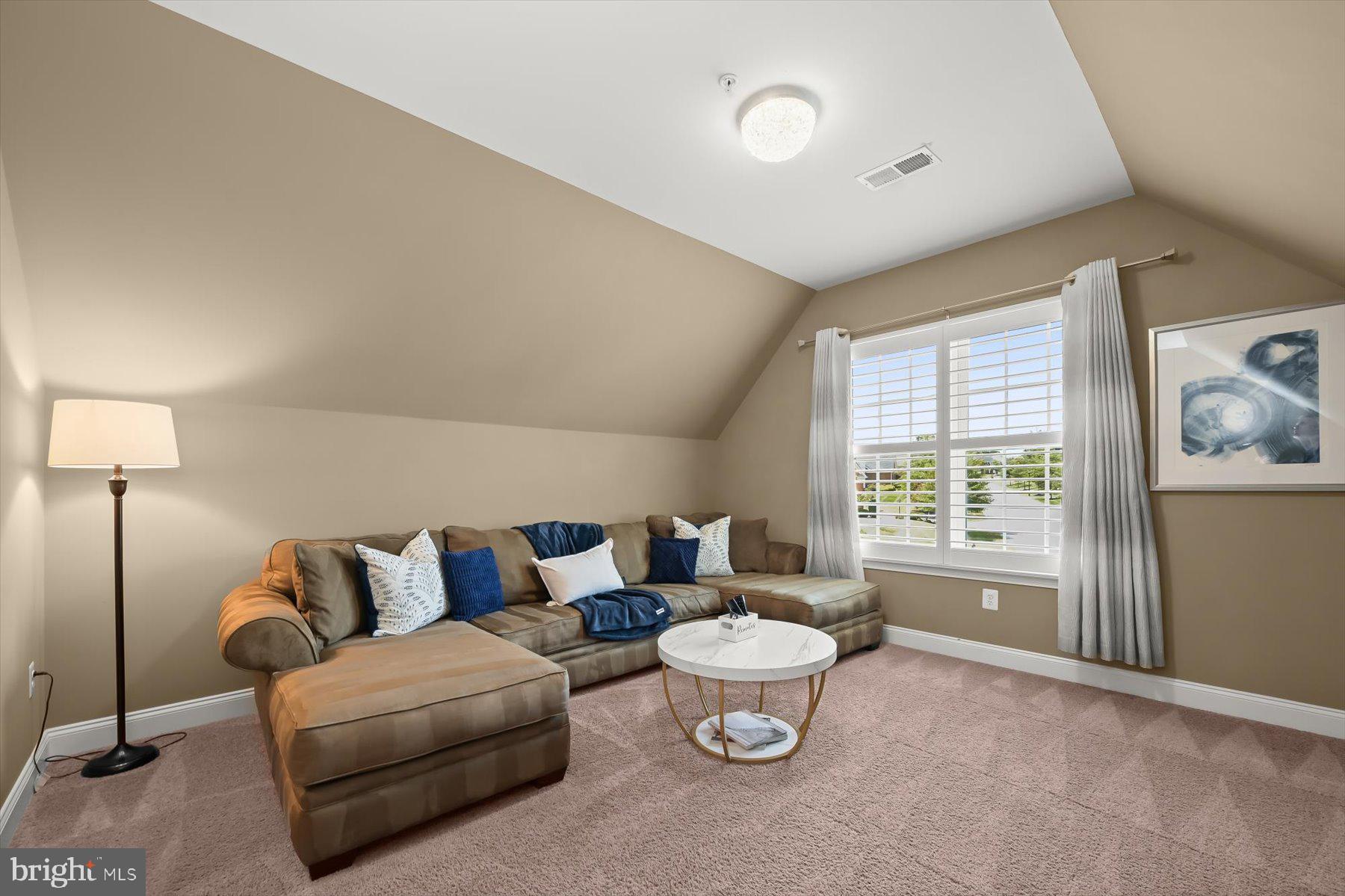 OAK CREEK - Residential