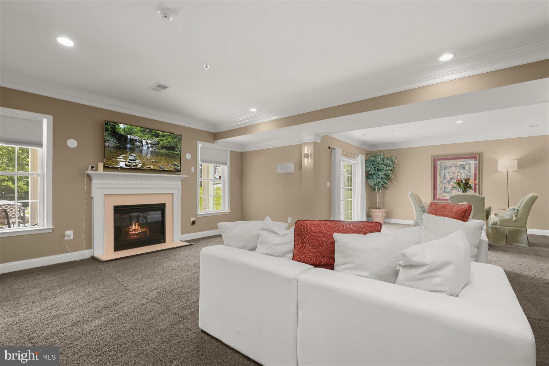 OAK CREEK - Residential