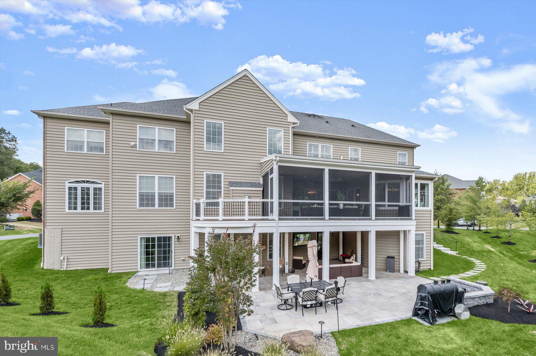 OAK CREEK - Residential