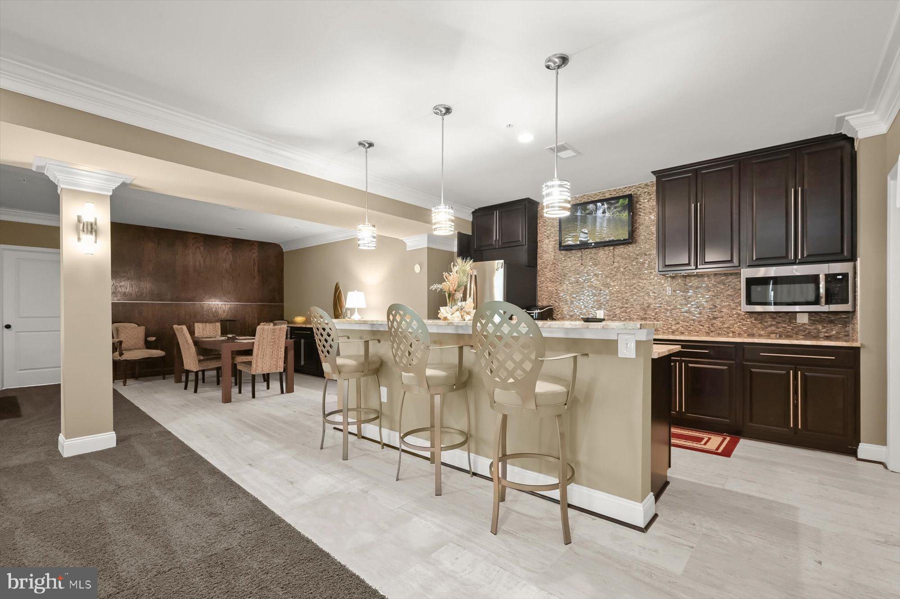 OAK CREEK - Residential