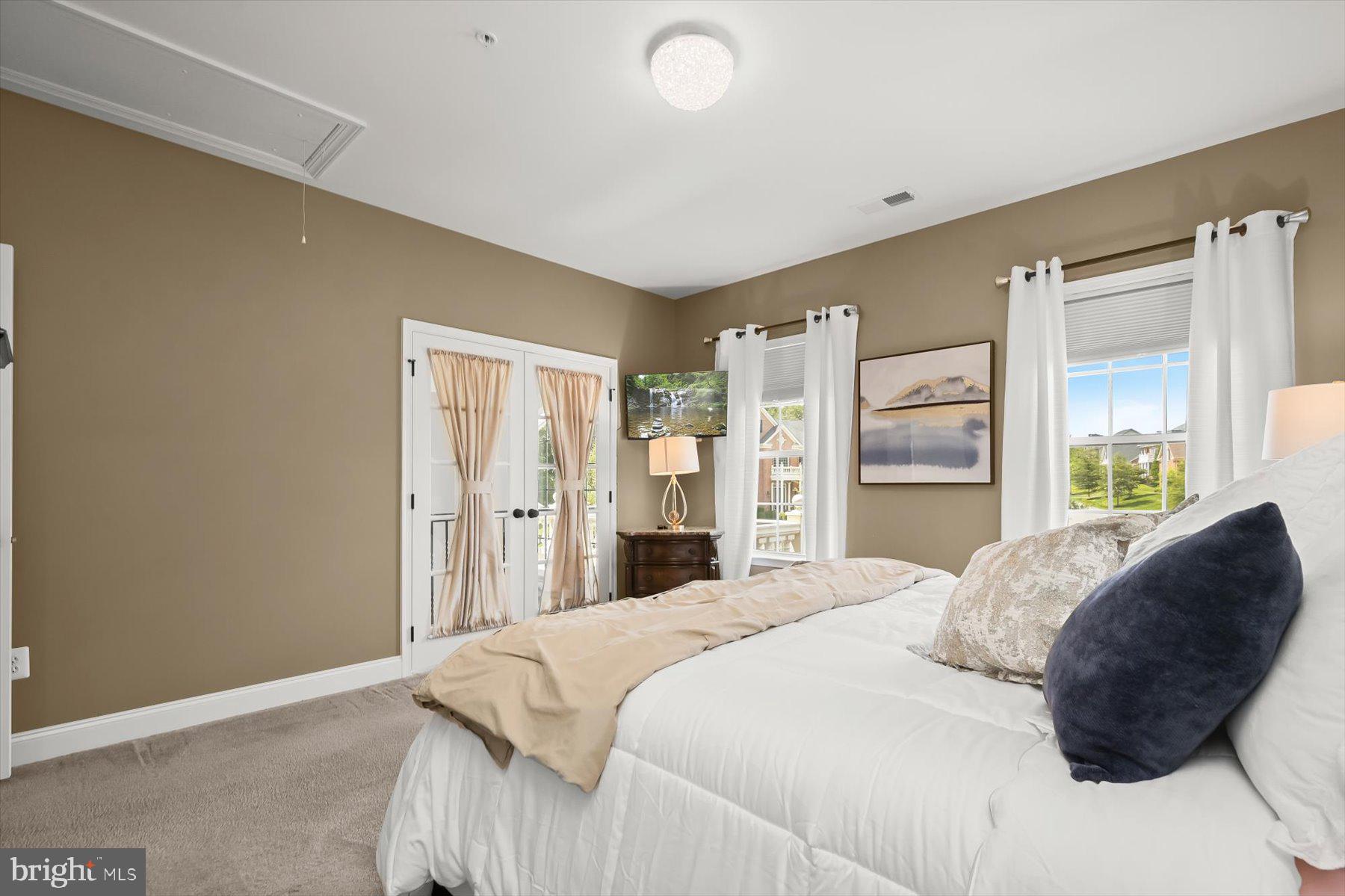 OAK CREEK - Residential