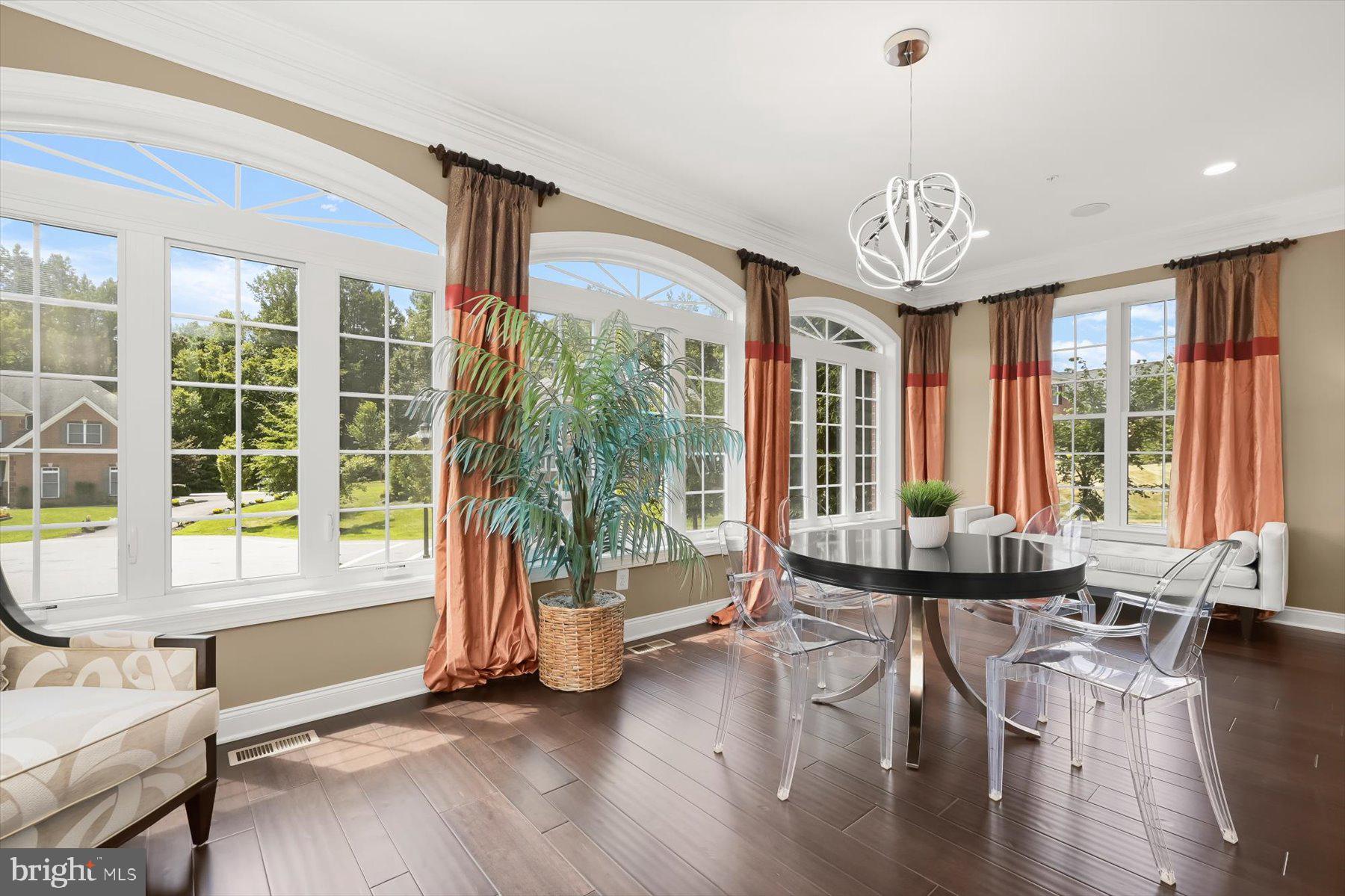 OAK CREEK - Residential