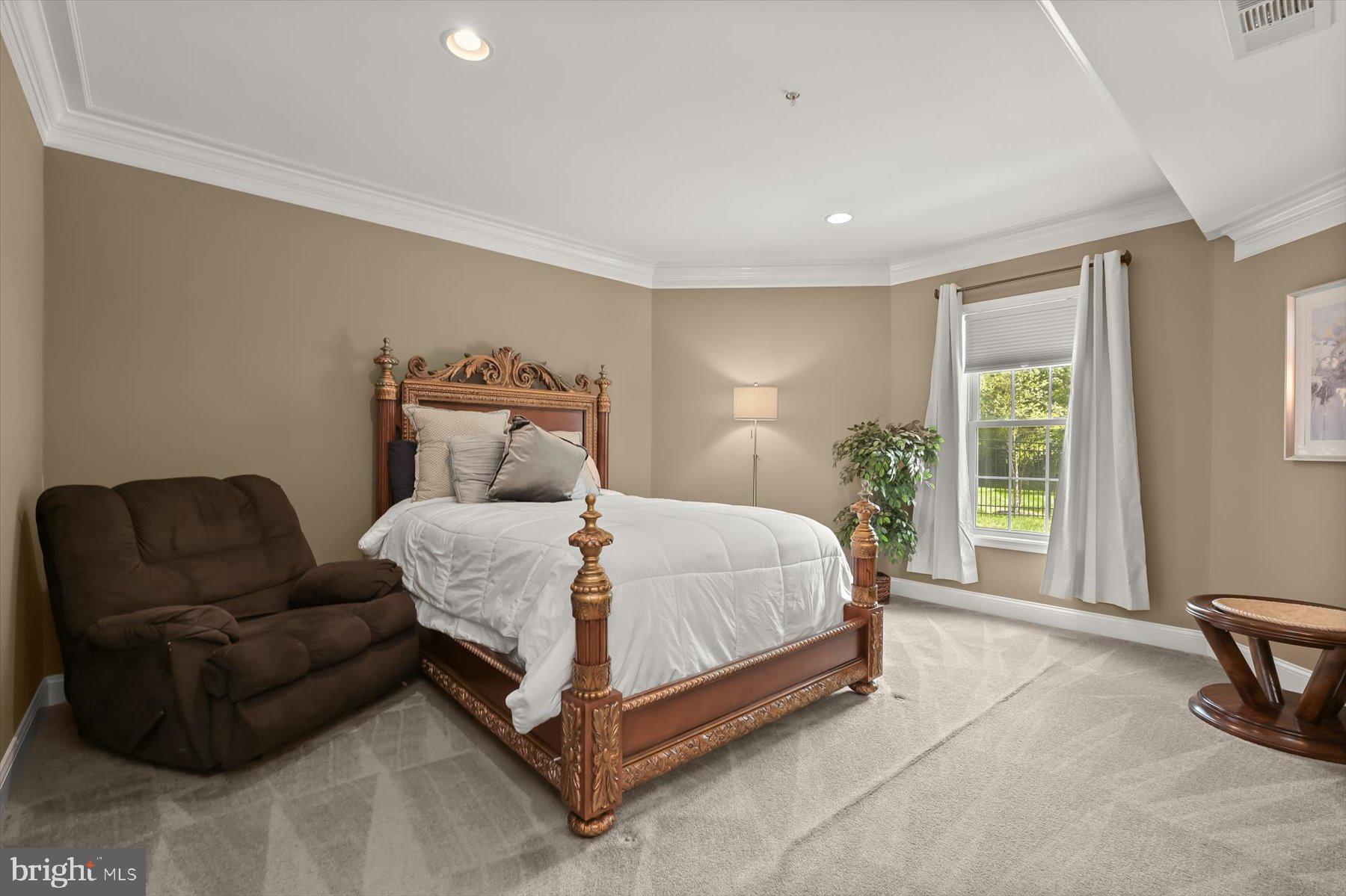 OAK CREEK - Residential