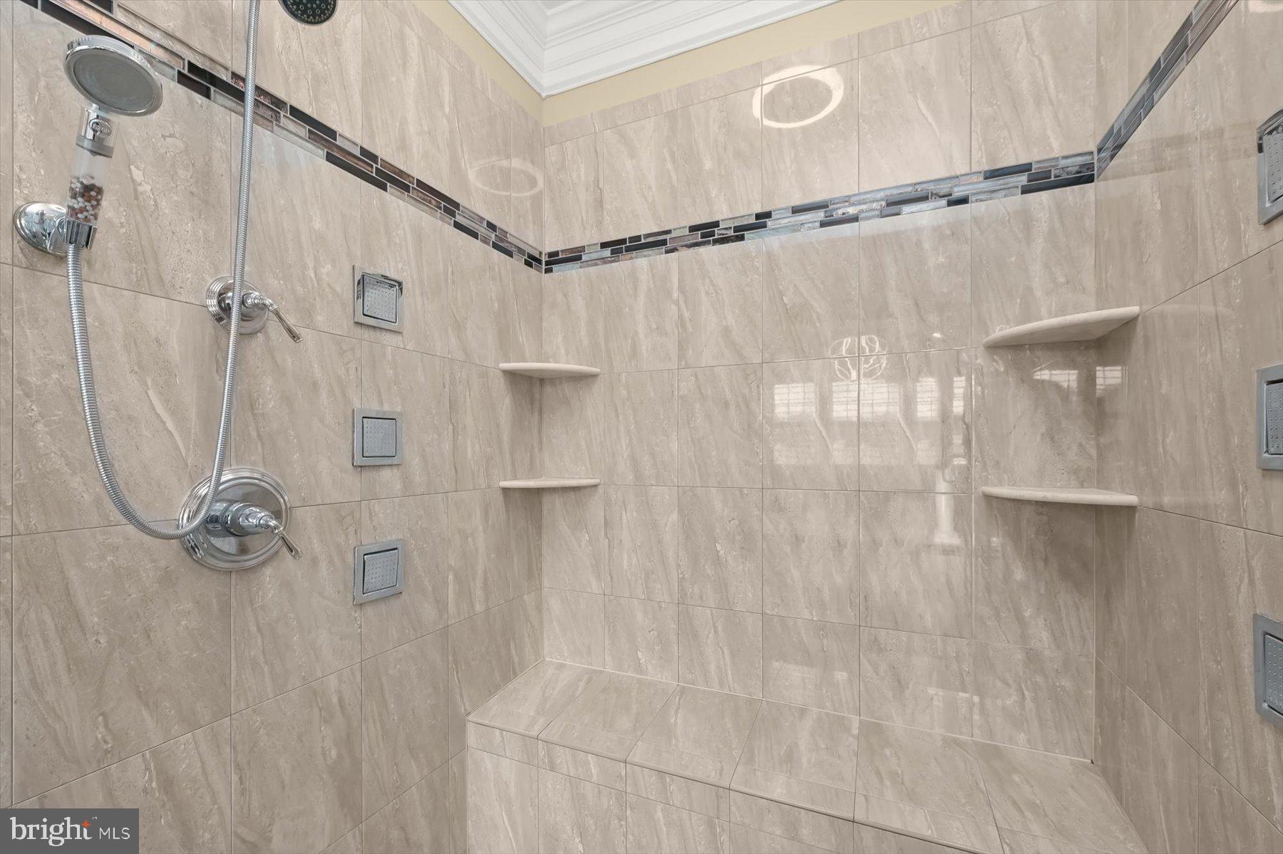 OAK CREEK - Residential