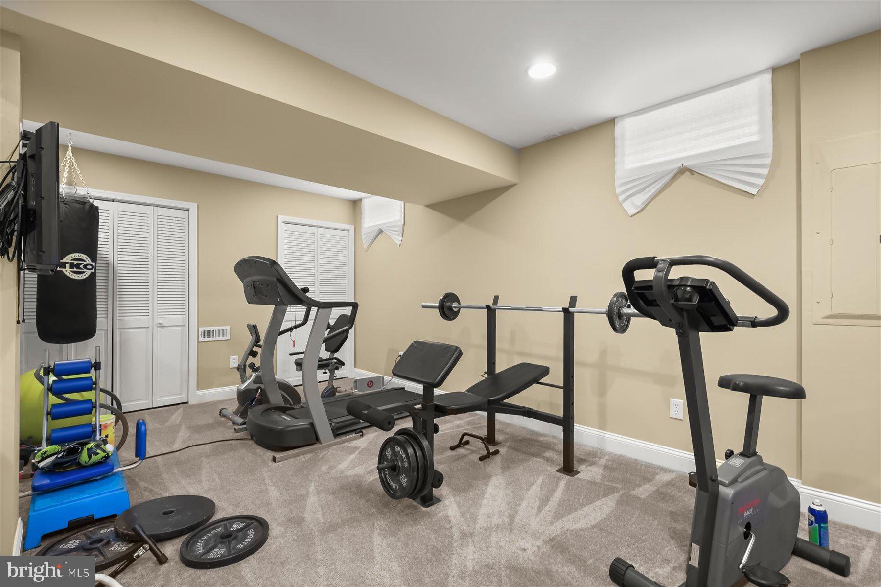 OAK CREEK - Residential