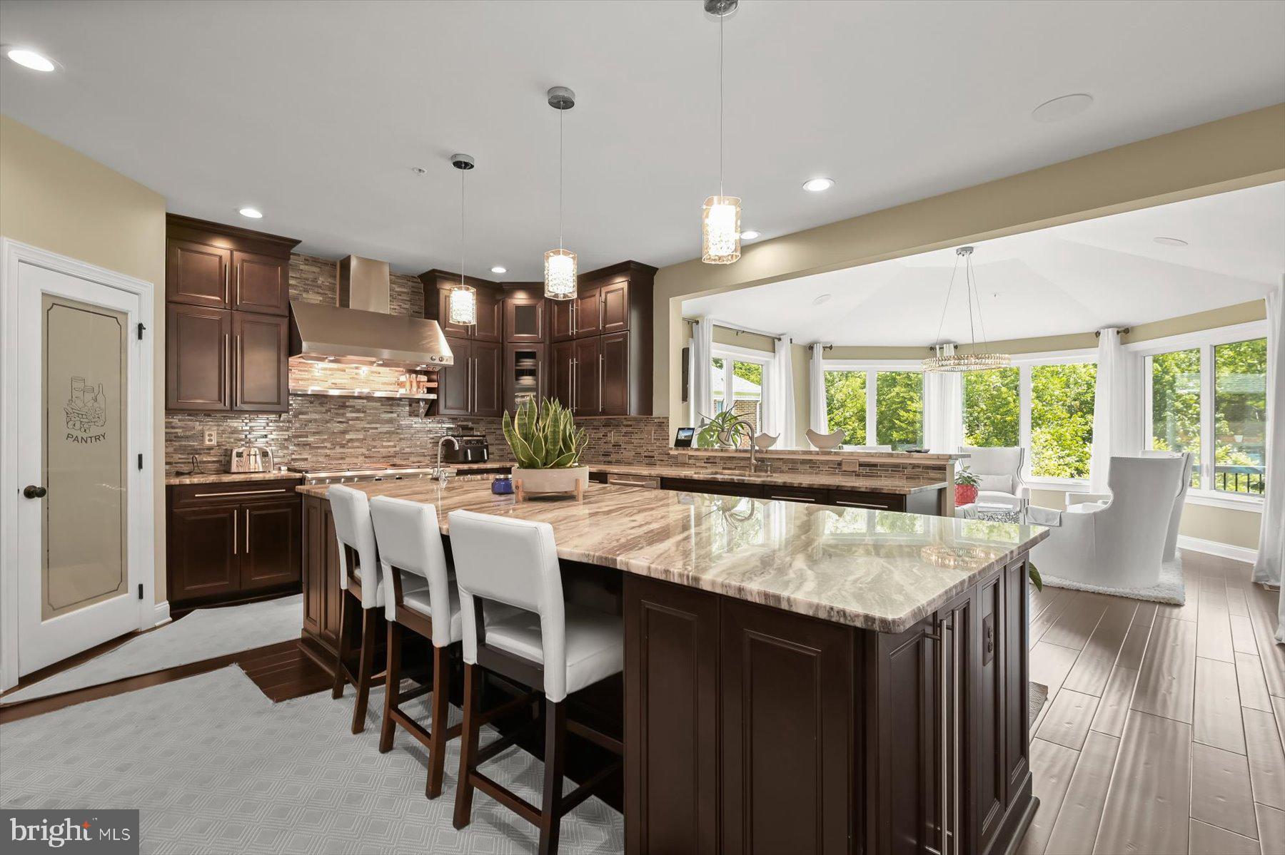 OAK CREEK - Residential