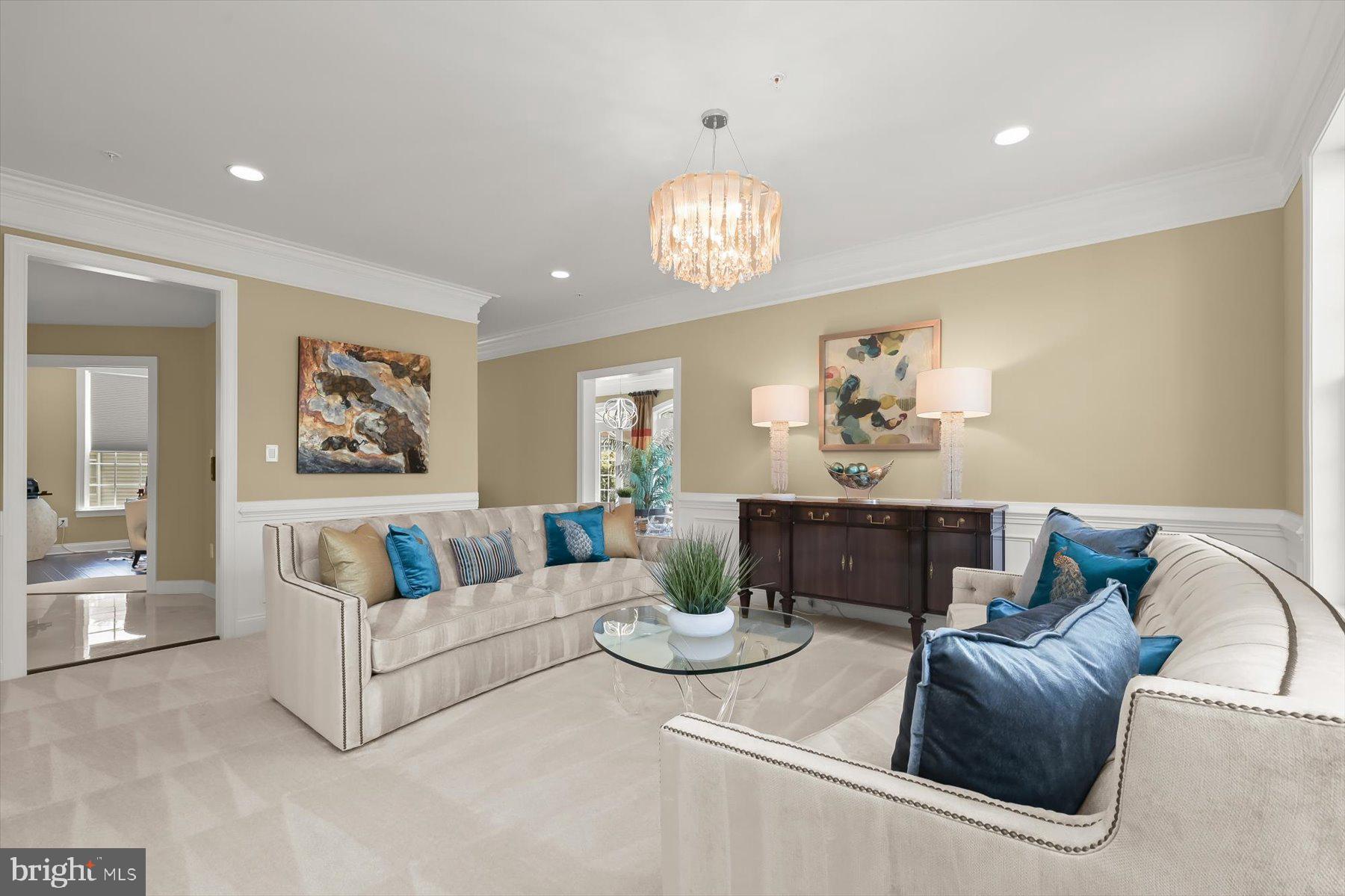 OAK CREEK - Residential