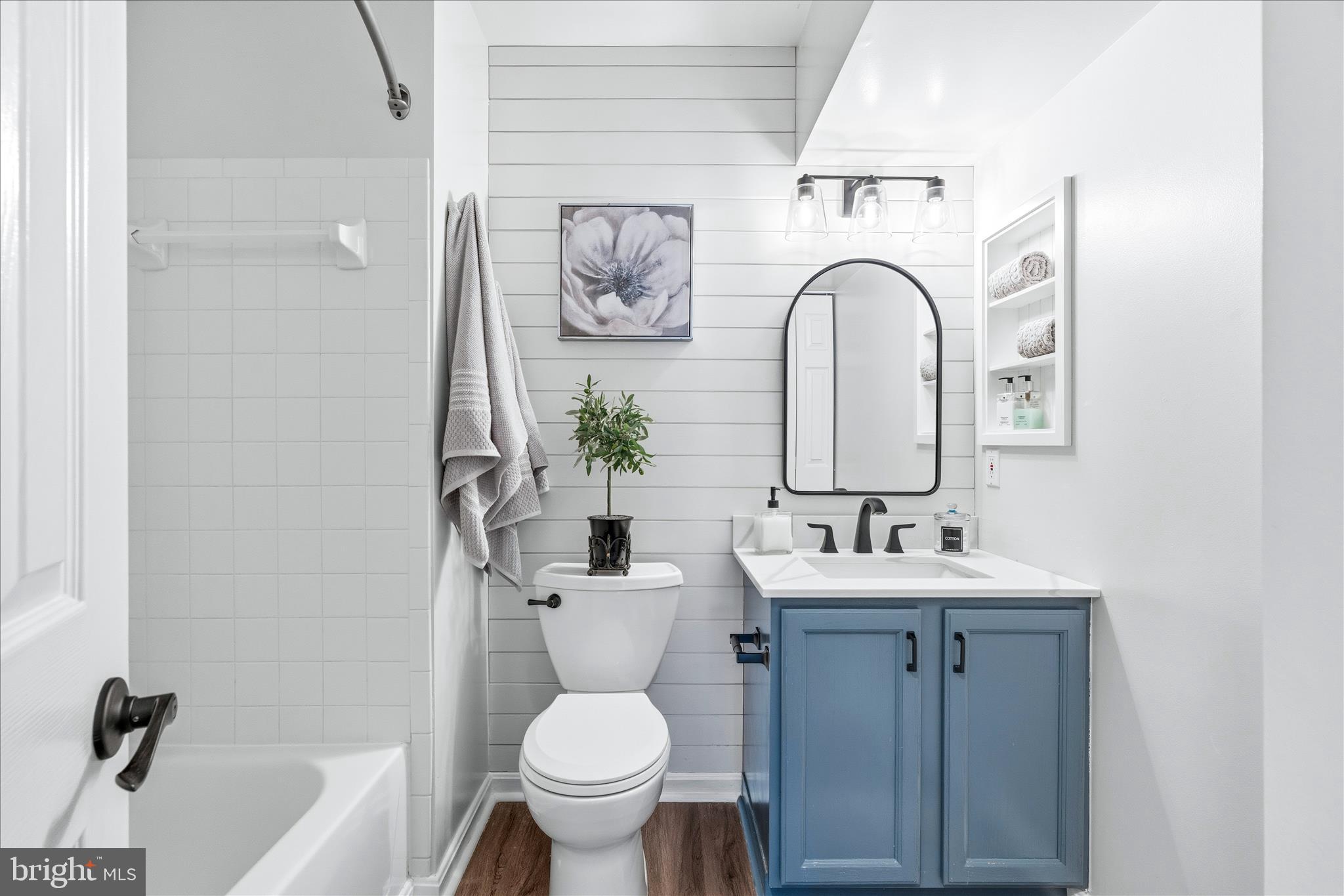 GERMANTOWN ESTATES - Residential